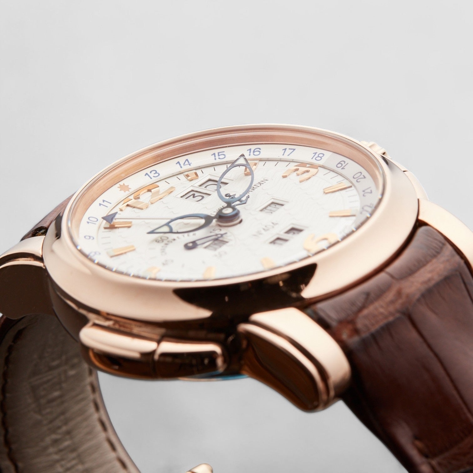 GMT +/- Perpetual + Perpetual 42mm Mens Watch