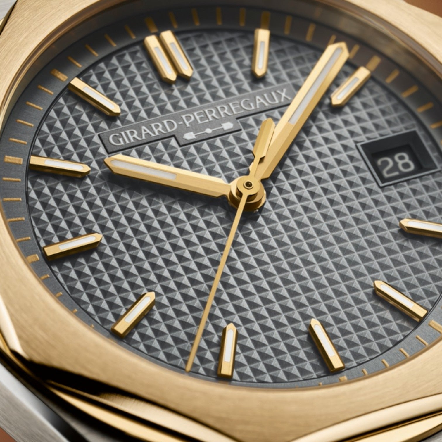 Laureato FIFTY Yellow Gold 39mm