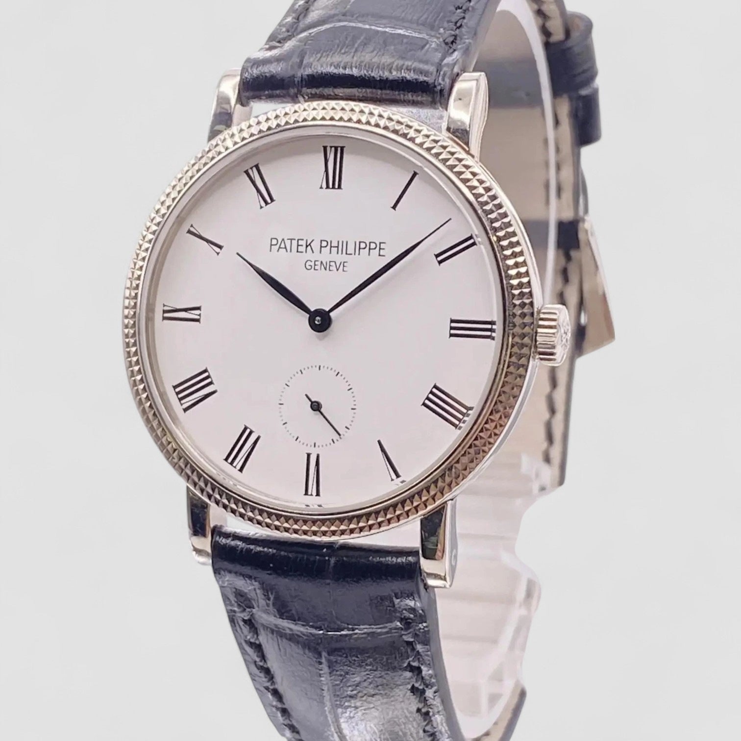 Calatrava Ladies 31mm Ivory Roman Hobnail White Gold