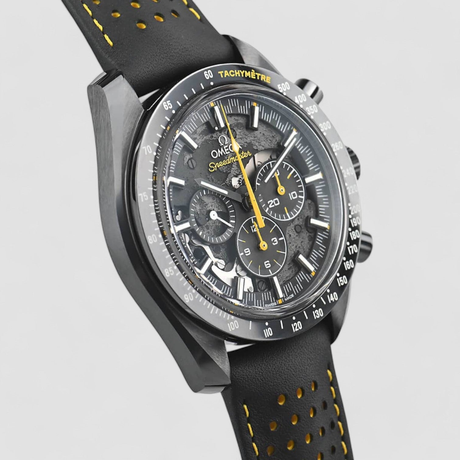 Dark Side of the Moon Apollo 8 Ceramic / Black Dial