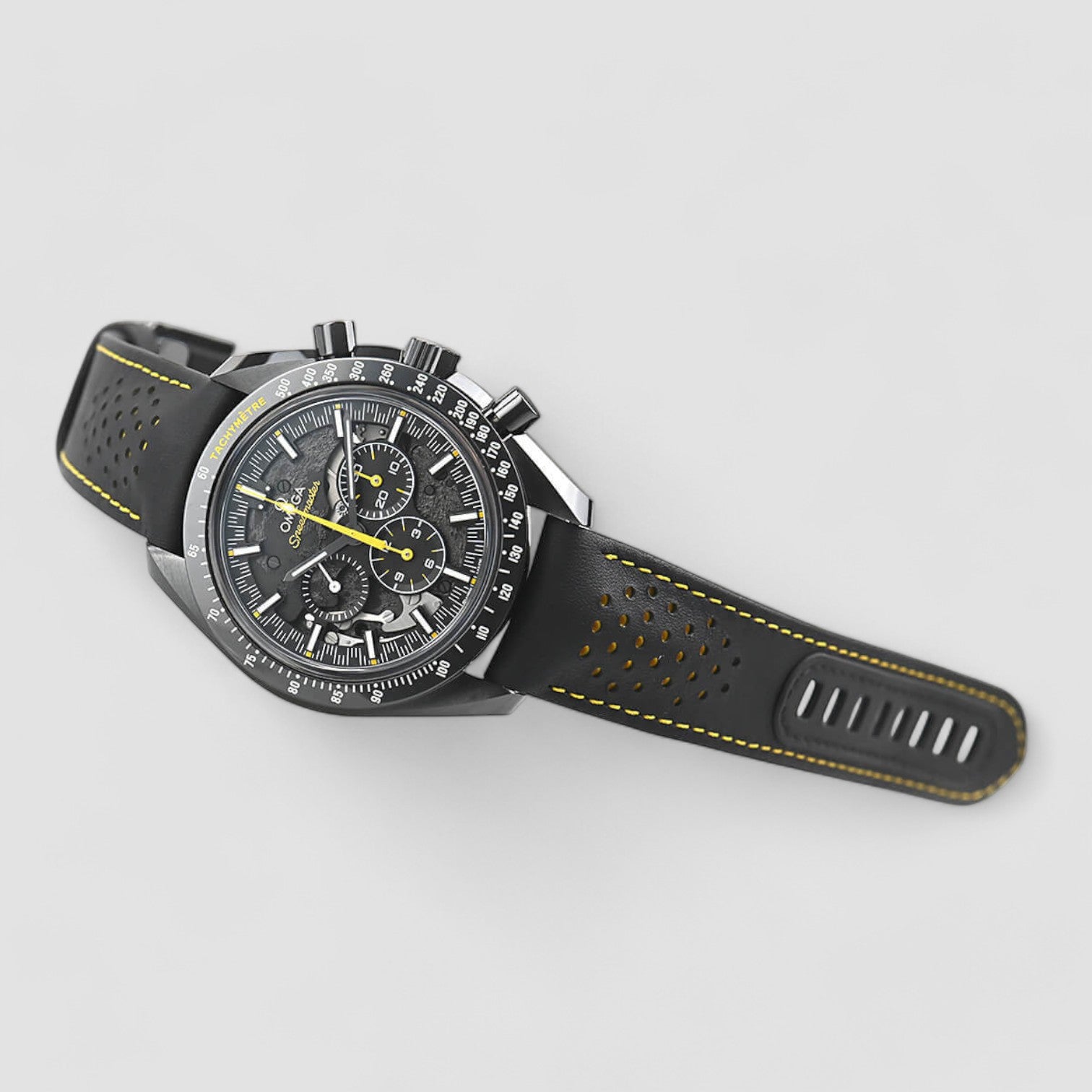 Dark Side of the Moon Apollo 8 Ceramic / Black Dial