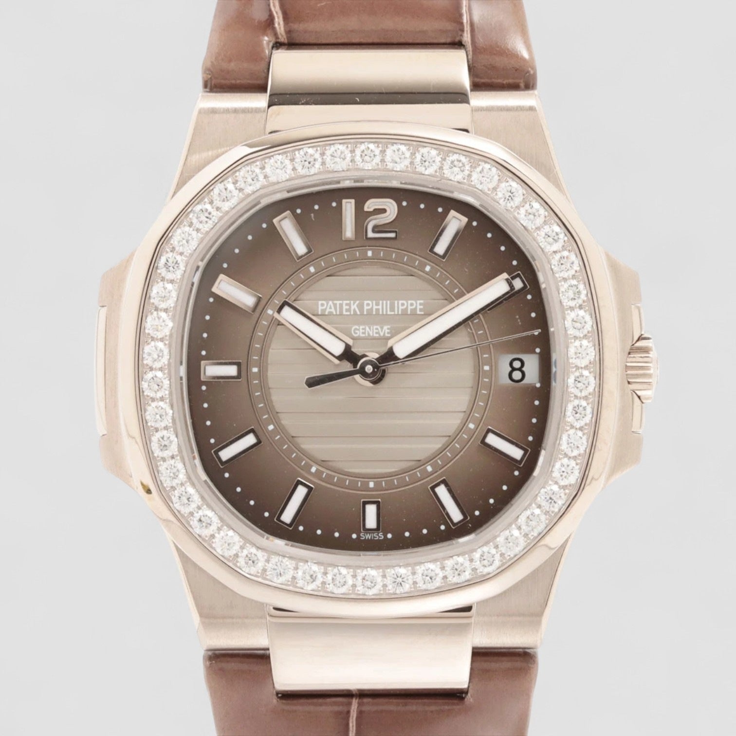 Nautilus Ladies 7010 G 18K White Gold / Diamonds