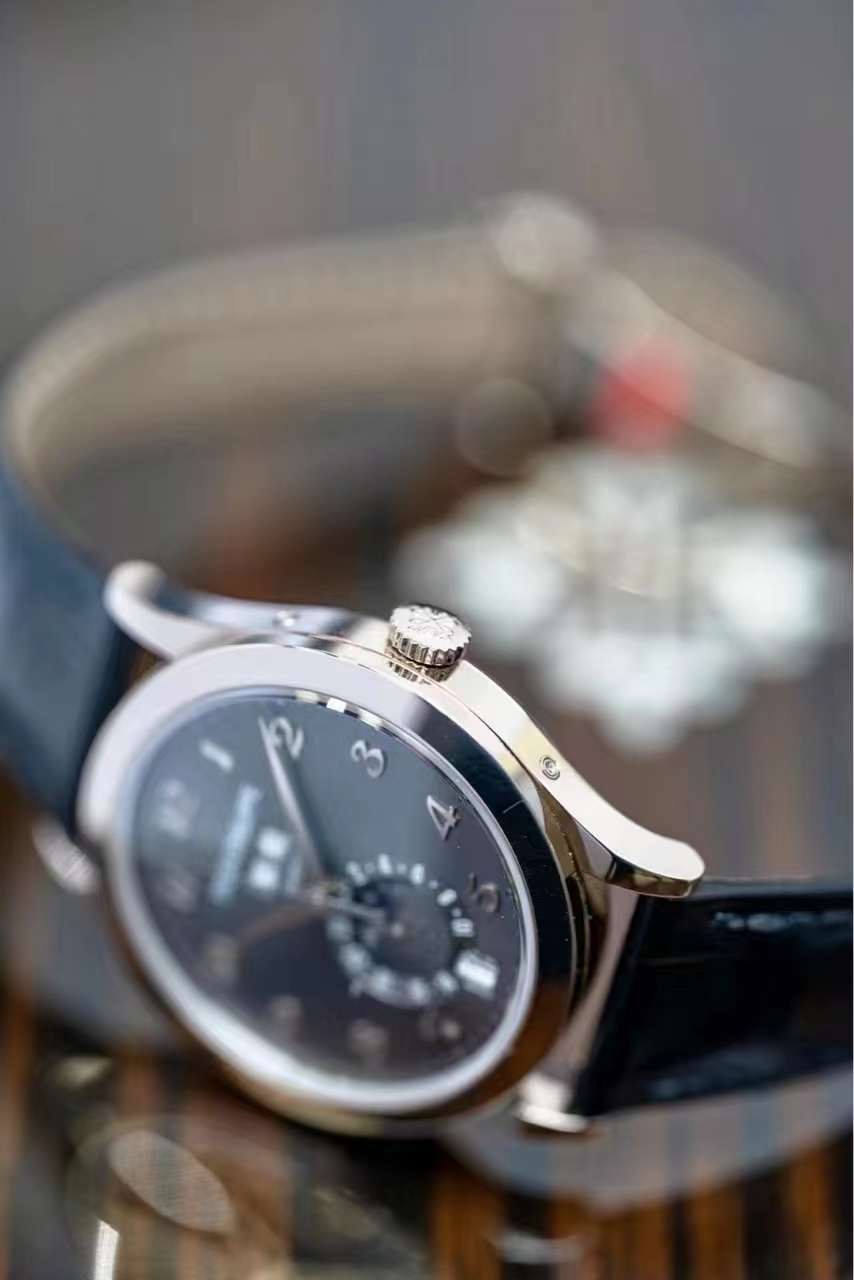 Annual Calendar White Gold Grey Dial