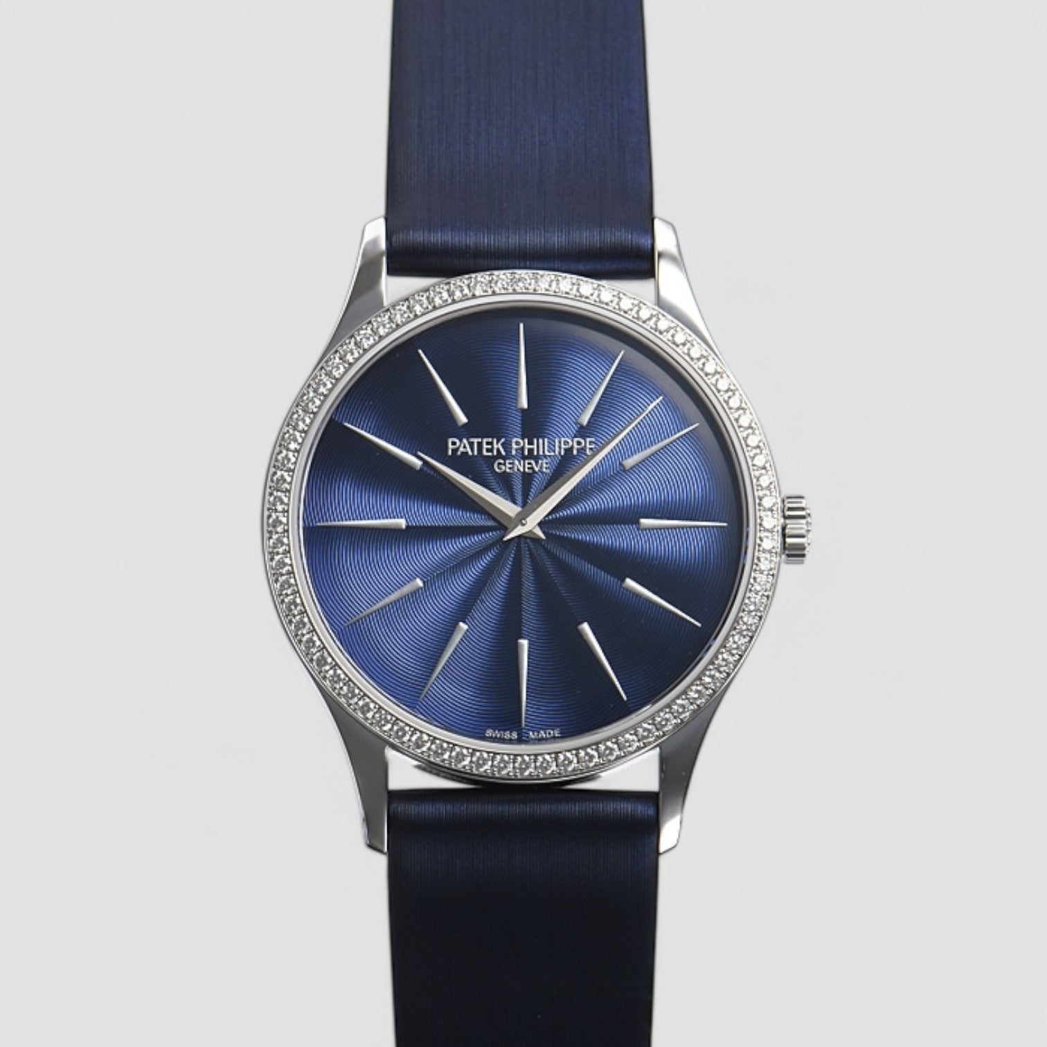 Calatrava Unisex 18K White Gold Diamonds Manual Wind 33MM