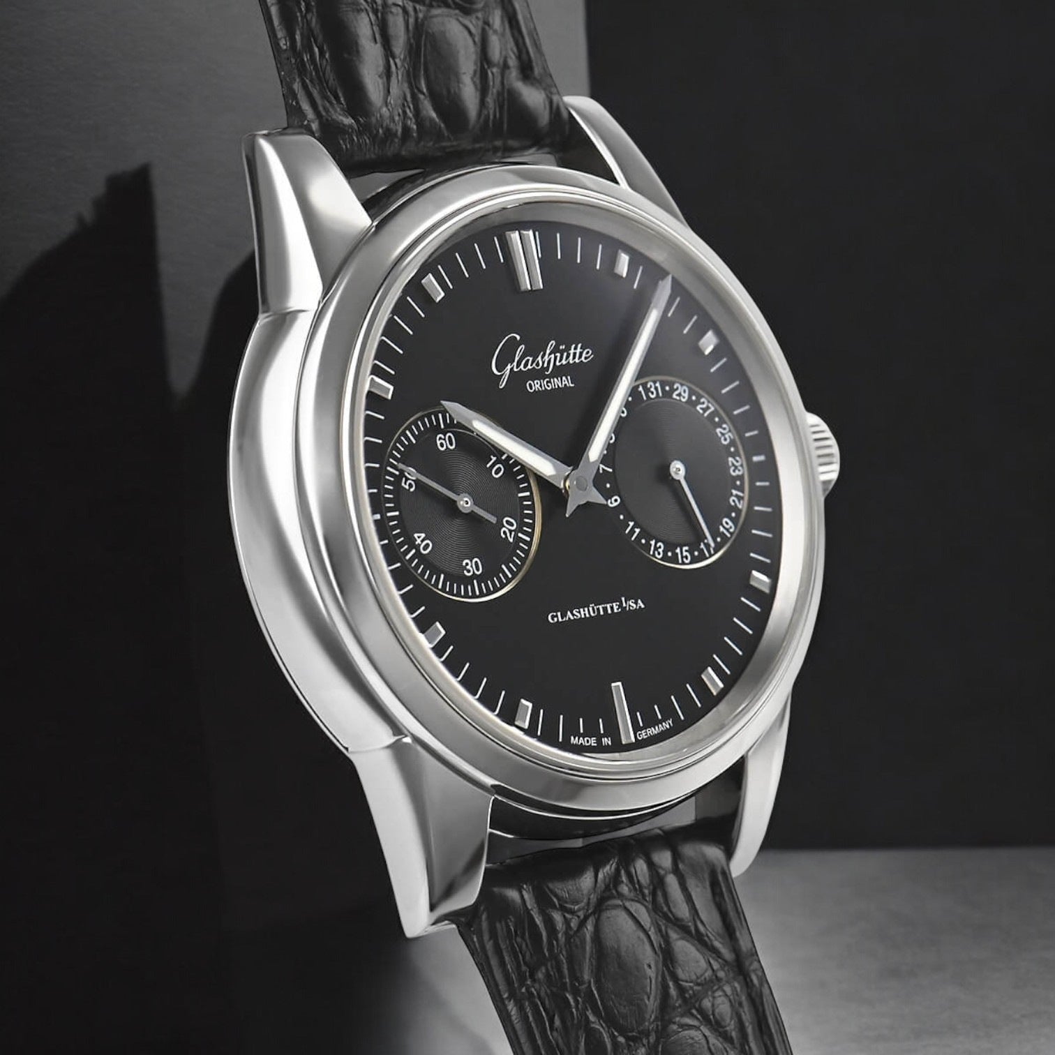 Senator Hand Date 1-39-58-01-02-04