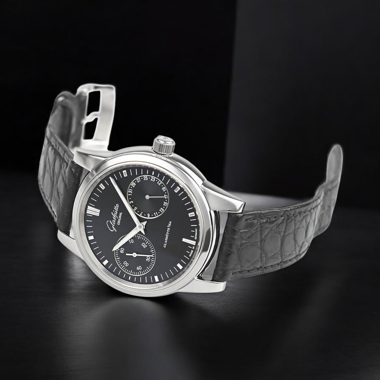 Senator Hand Date 1-39-58-01-02-04