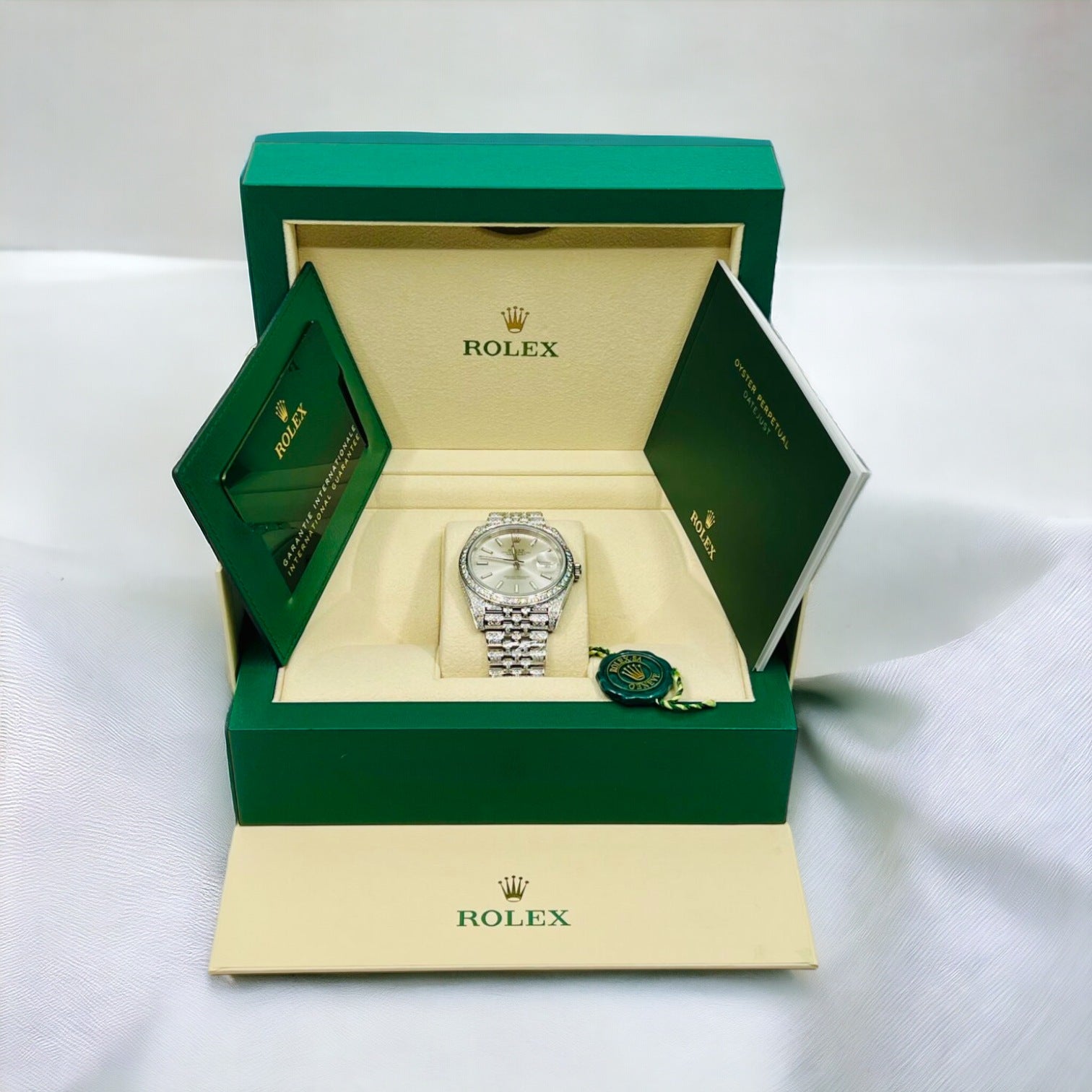 Datejust 41 Full Iced out – Diamonds – Silver Dial – Jubilee