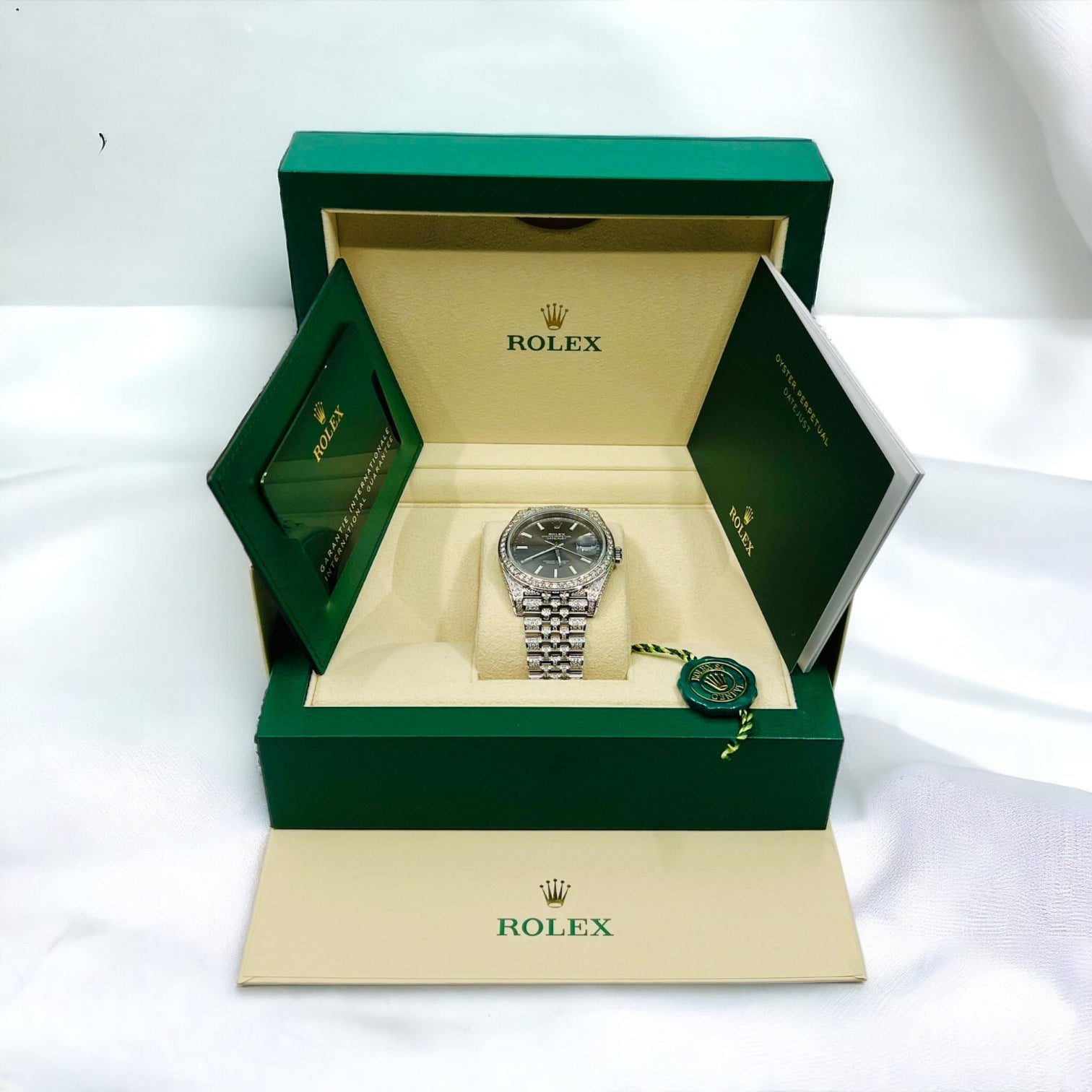 Datejust 41 Full Iced out – Diamonds – Grey Dial – Jubilee