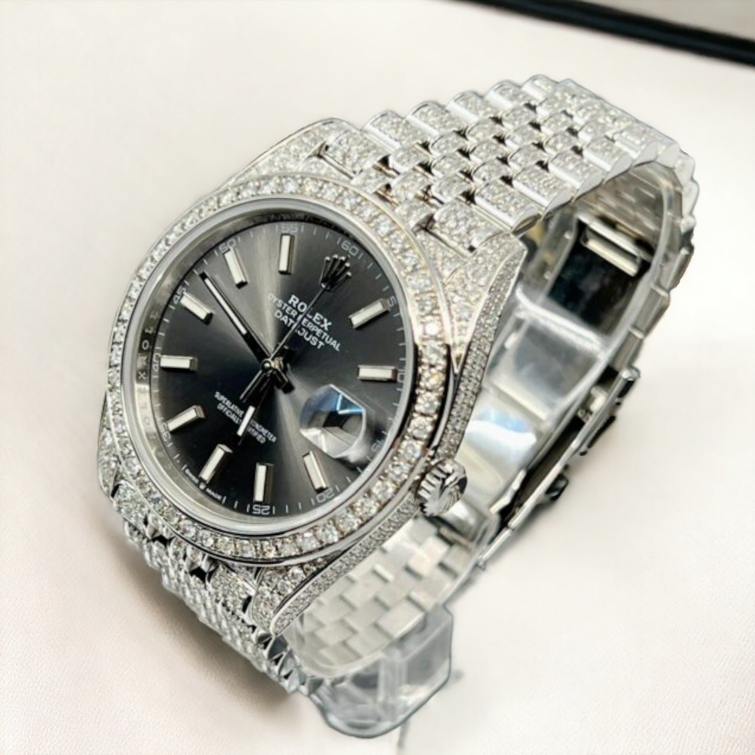 Datejust 41 Full Iced out – Diamonds – Grey Dial – Jubilee