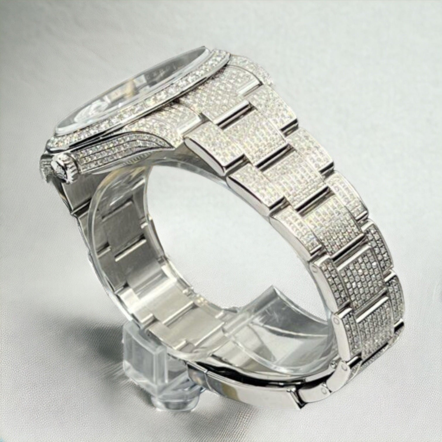 Datejust 41 Full Iced out – Diamonds – Black Dial – Oyster