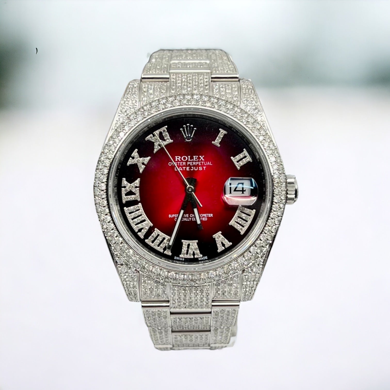 Datejust 41 Full Iced out – Diamonds – Glossy Red Roman Dial