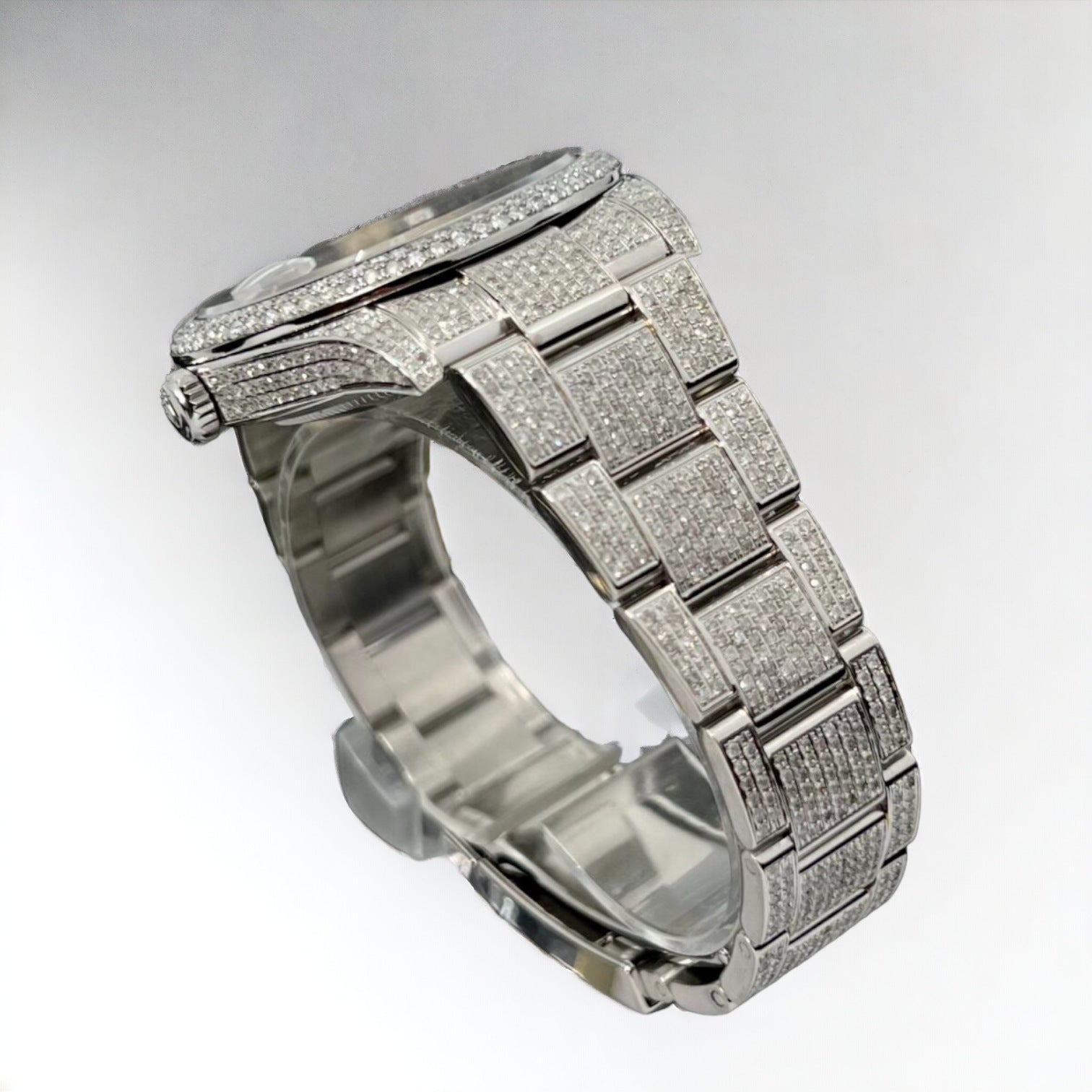 Datejust 41 Full Iced out – Diamonds – Glossy Red Roman Dial