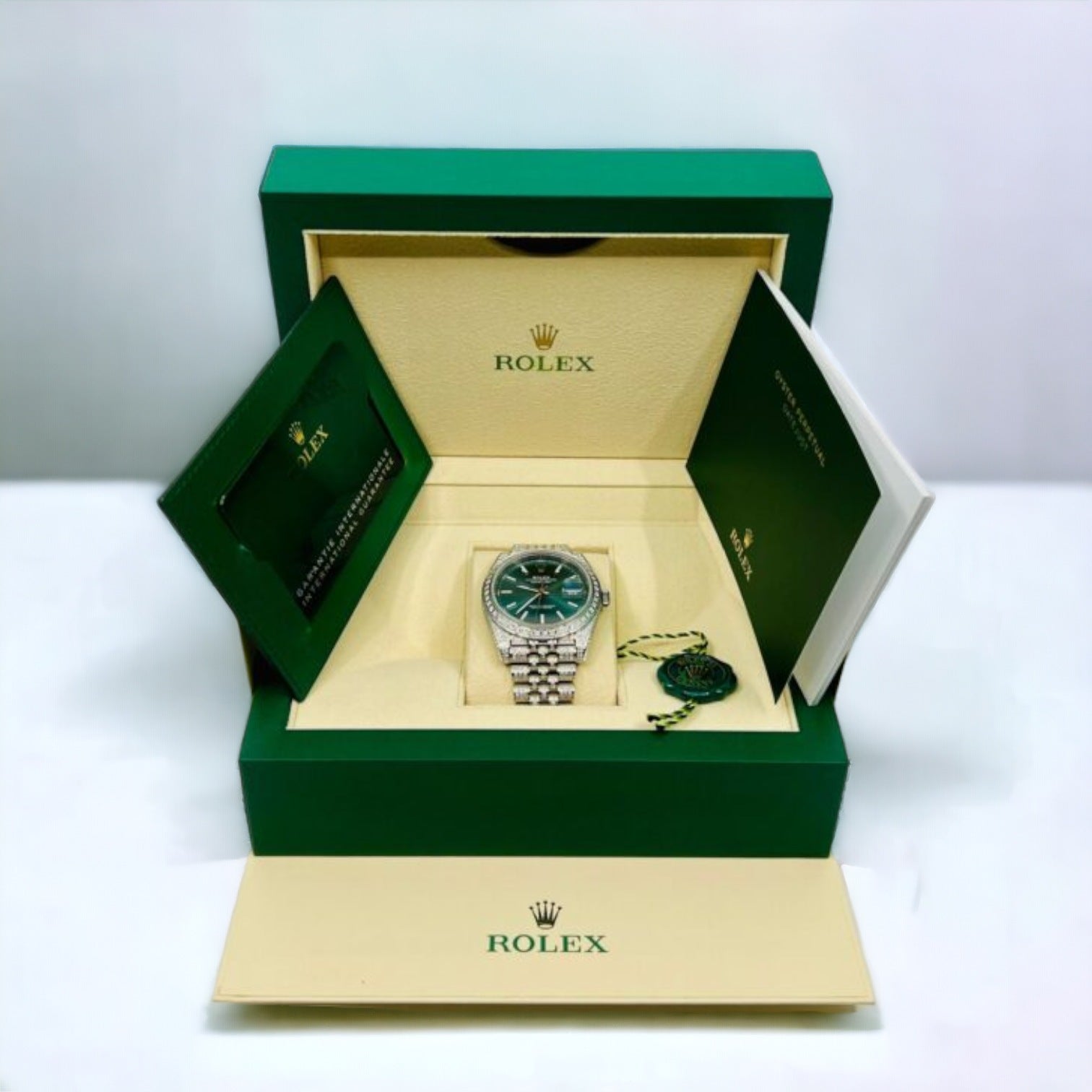 Datejust 41 Full Iced out – Diamonds – Green Dial – Jubilee
