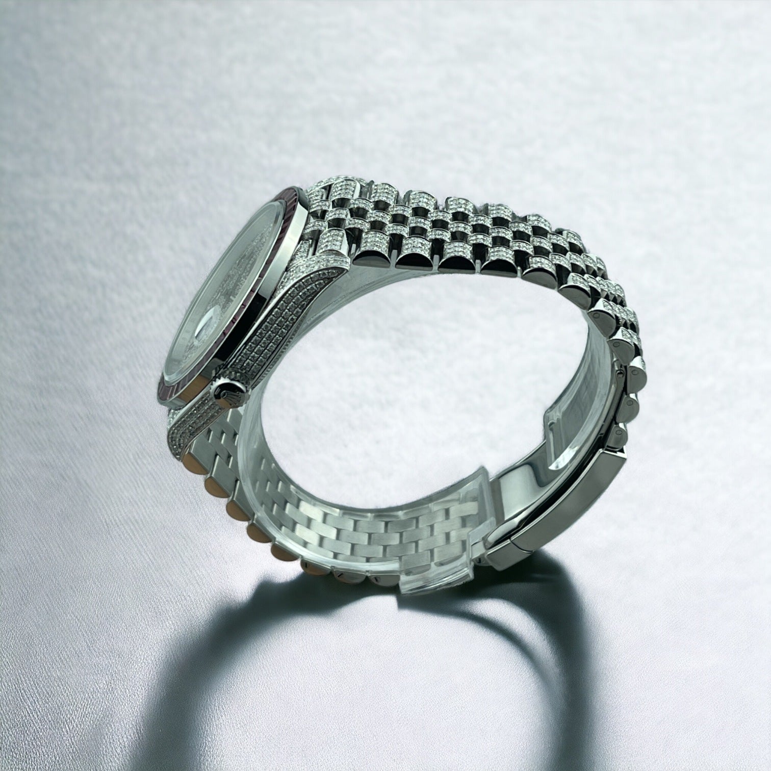 Datejust 41 Full Iced out – Ruby bezel - Red roman dial
