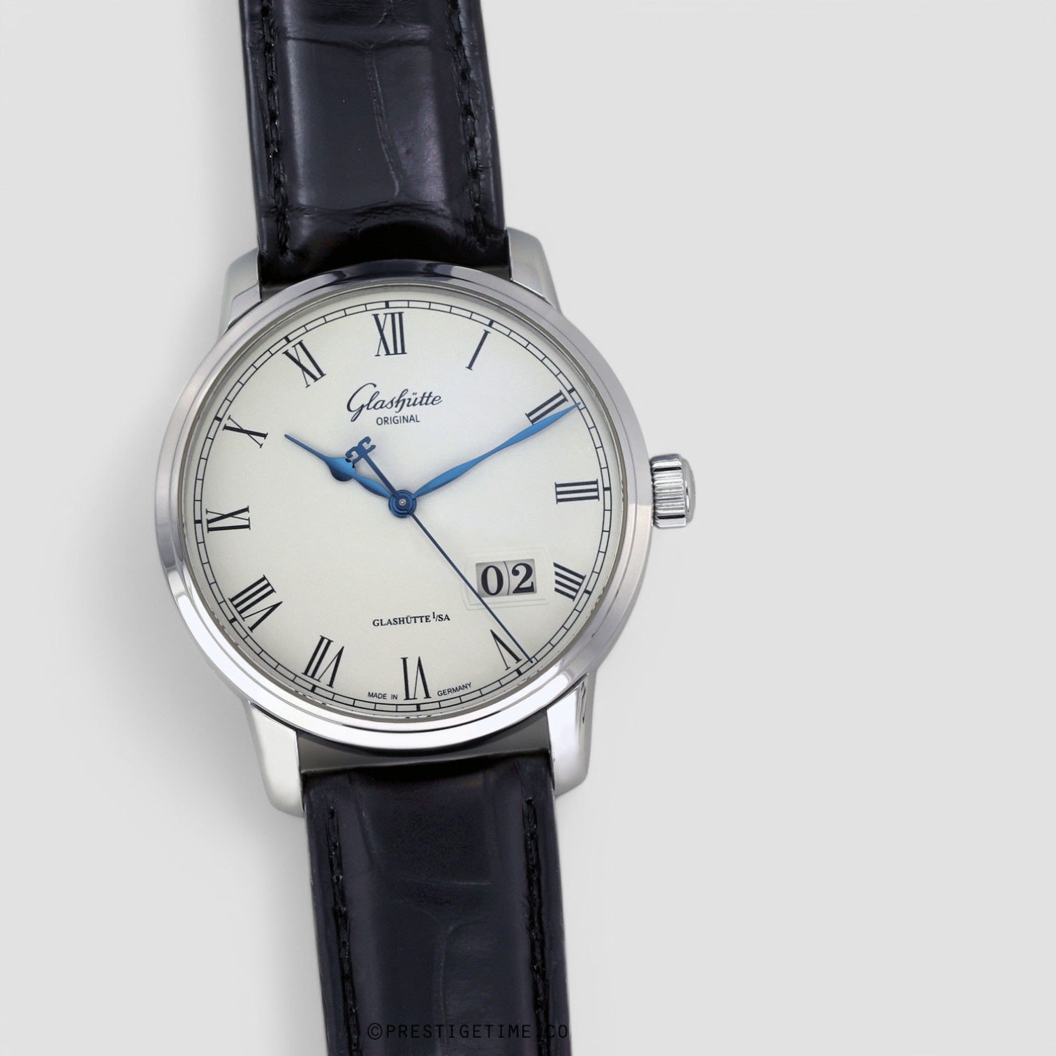 Senator Panorama Date