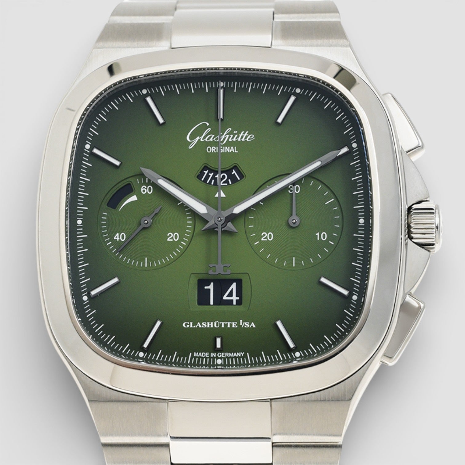 Seventies Chronograph Panoramadatum