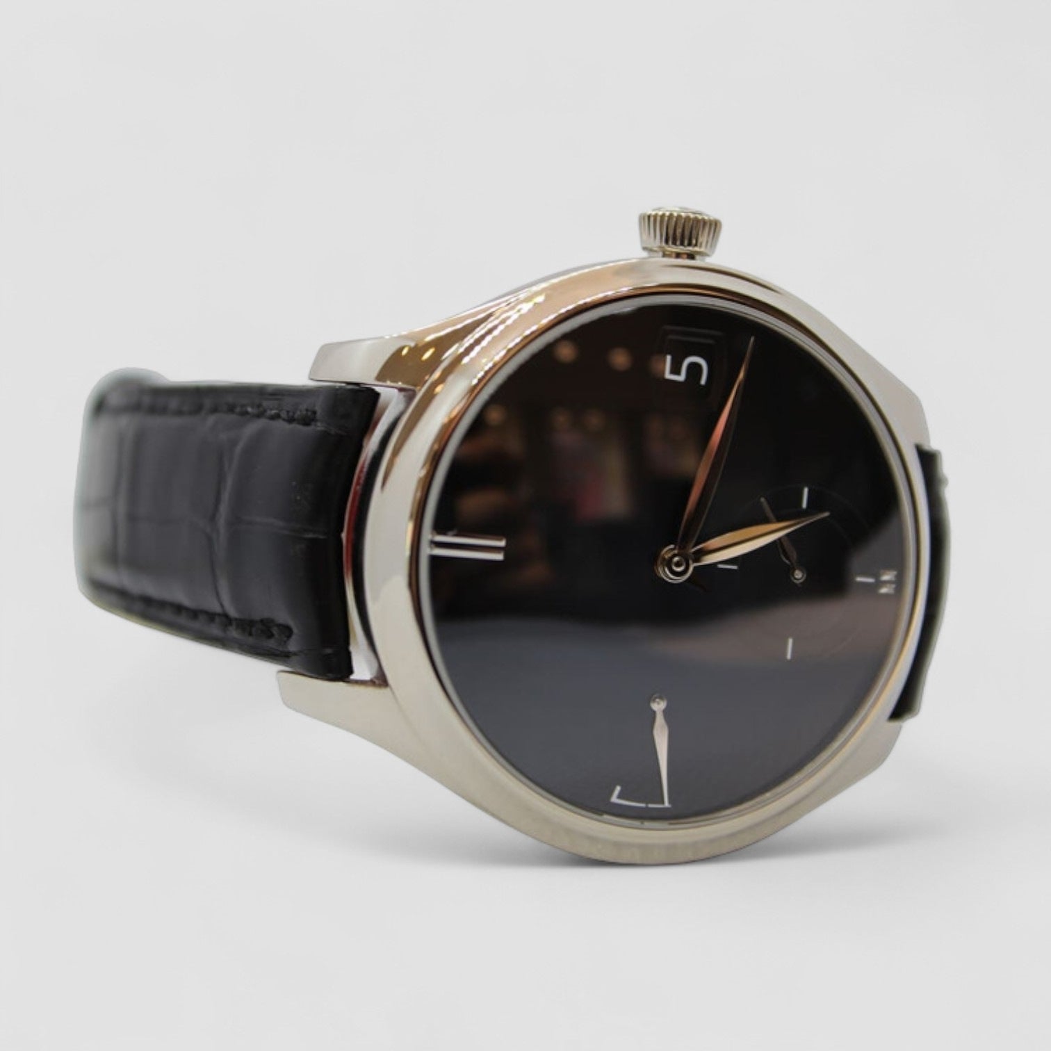 Endeavour Perpetual Calendar Purity