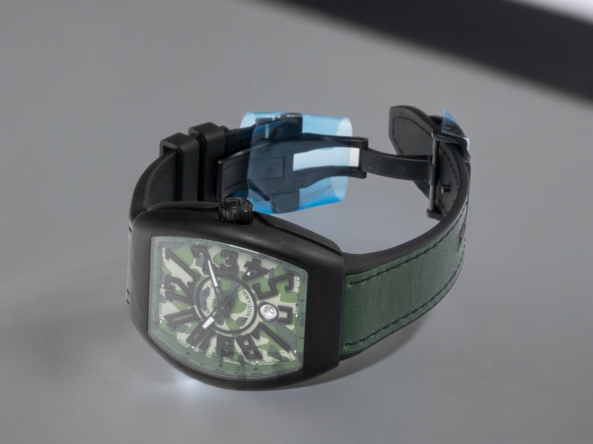 Vanguard Titanium Automatic Green Camouflage