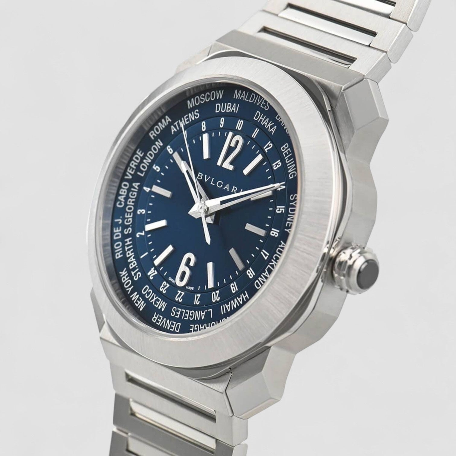 Octo Roma Worldtimer