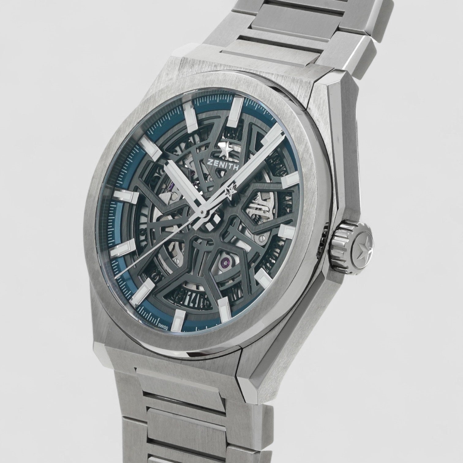 Defy Classic Titanium 41mm
