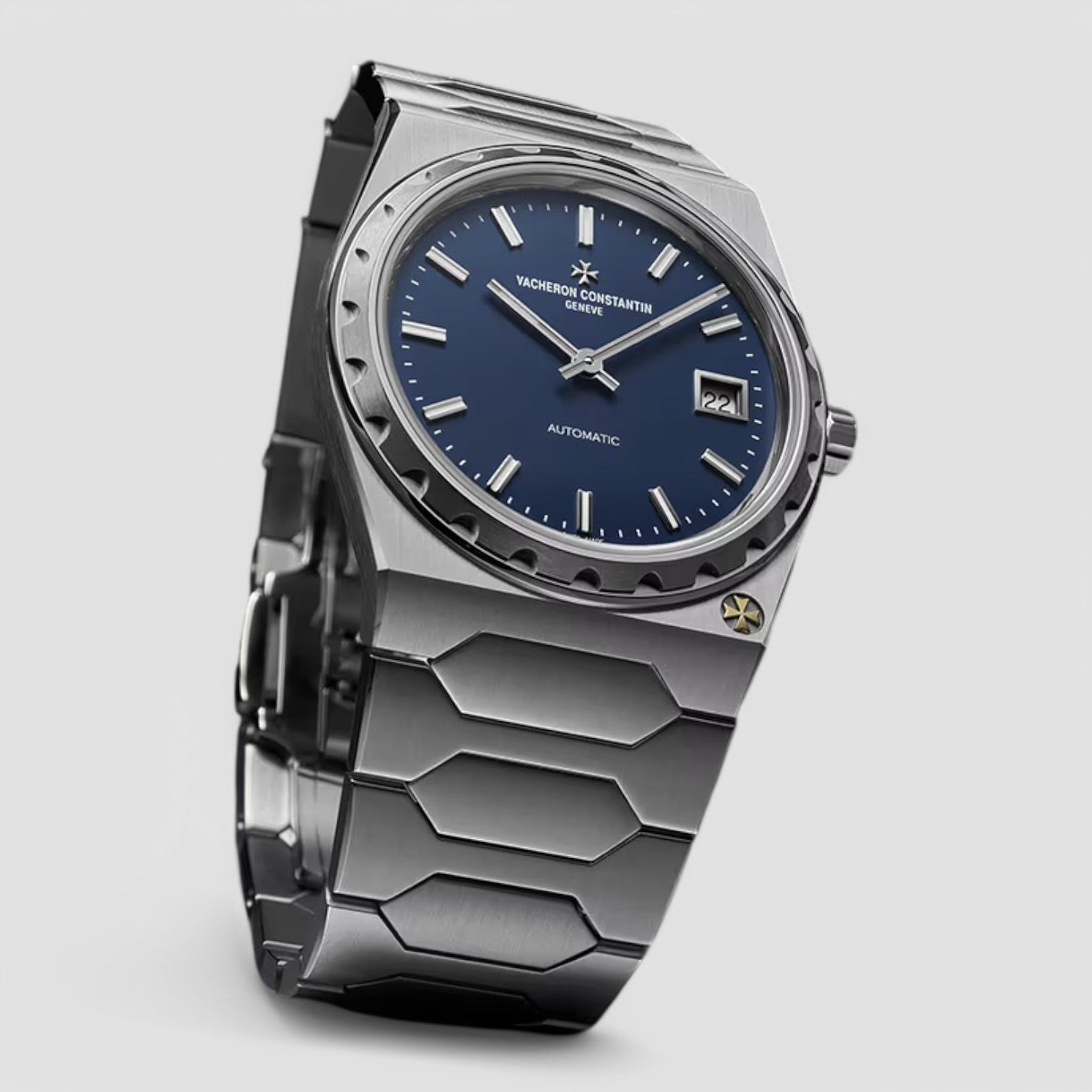 Iconic Historiques 222 Arrives in Contemporary Steel