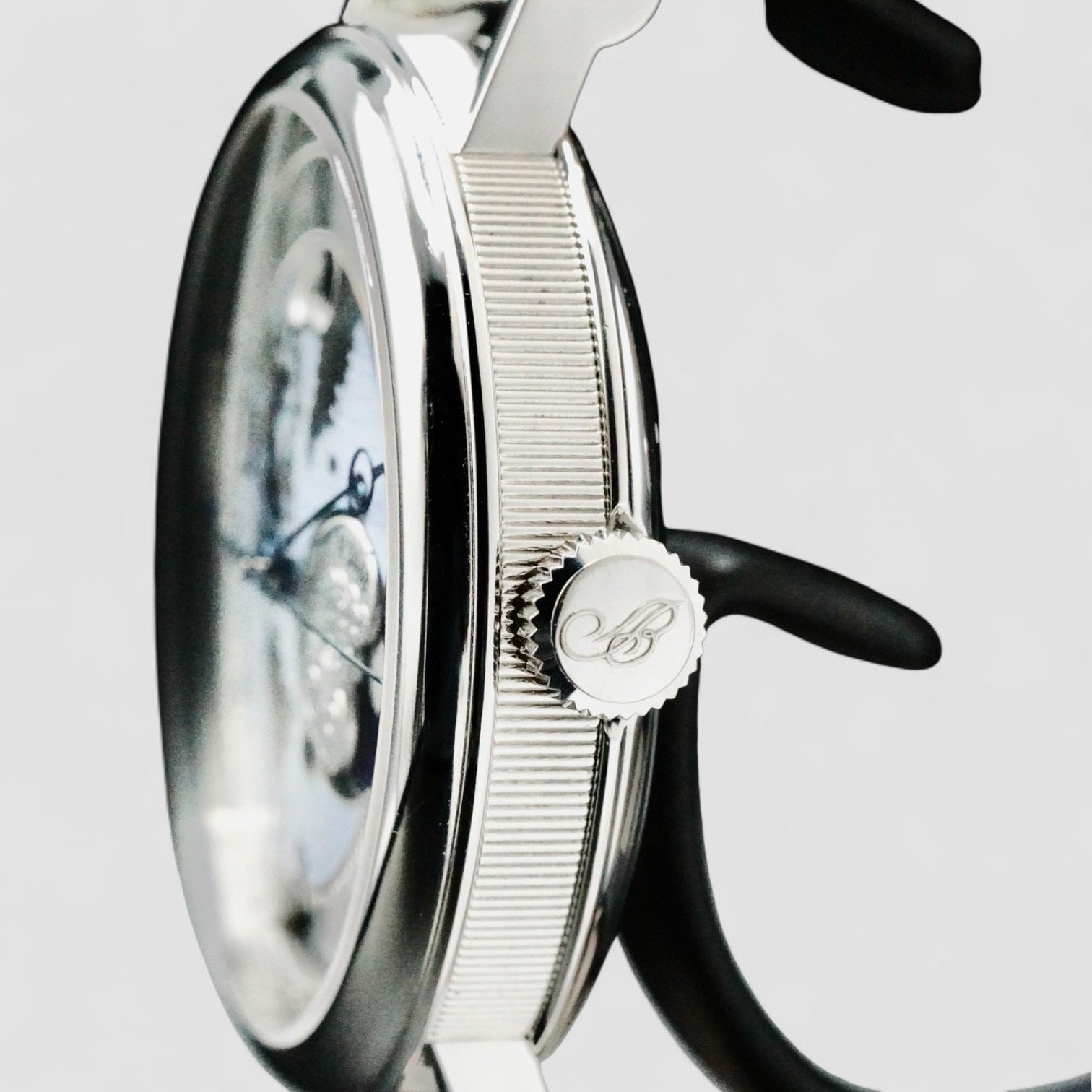 Classique Hora Mundi Mens Watch