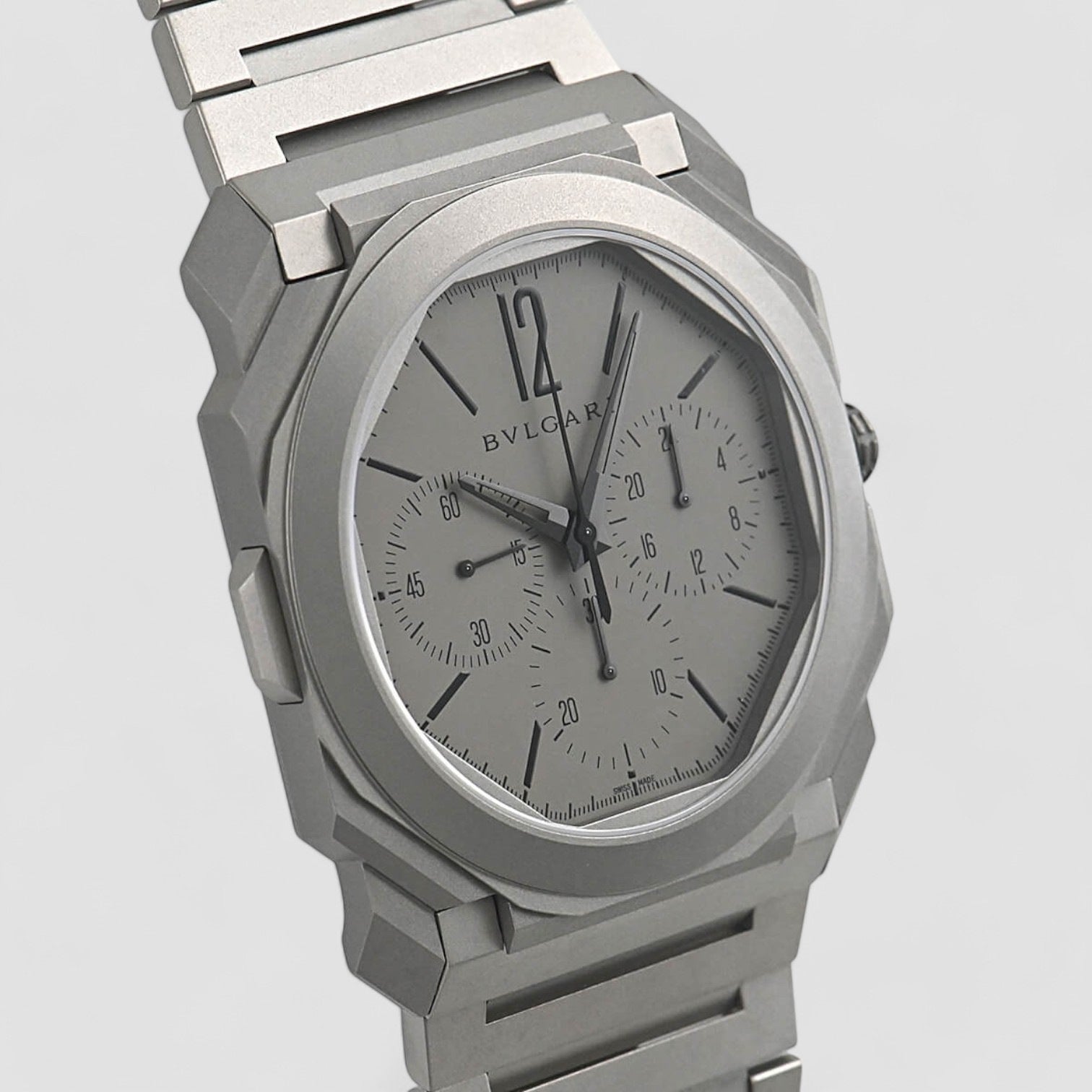 Octo Finissimo Chronograph GMT Titanium Grey / Black 42MM