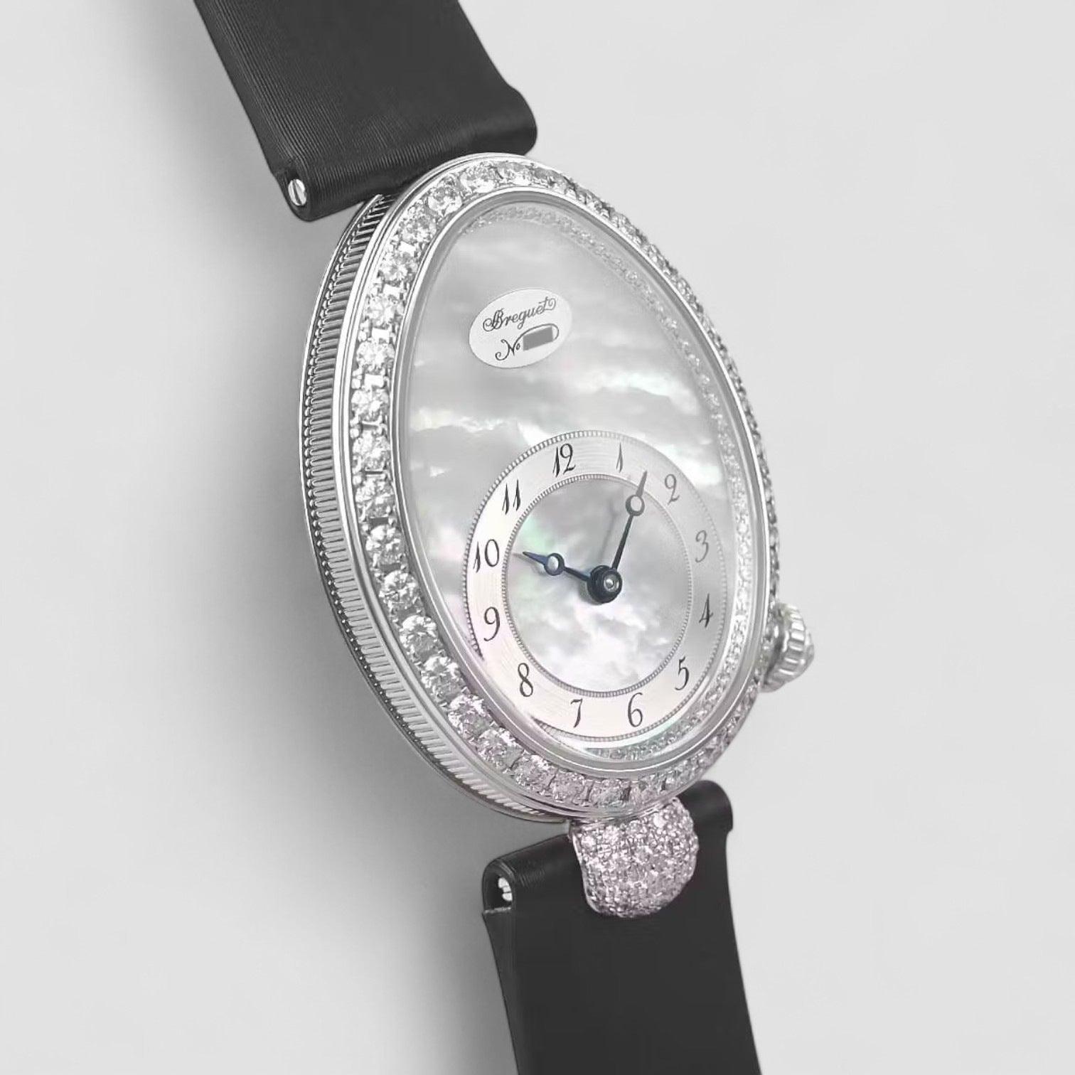 Reine De Naples Mother of Pearl 18K White Gold / Diamonds