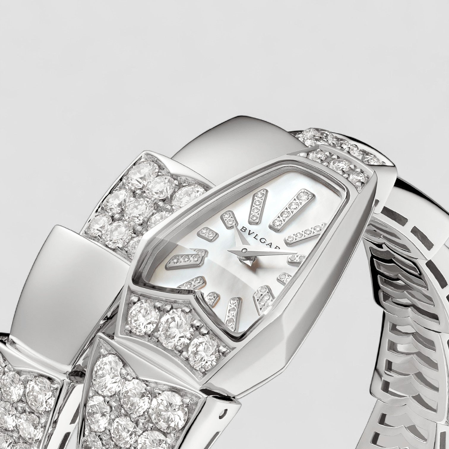 Serpenti Jewelery Scaglie 26mm Ladies Watch