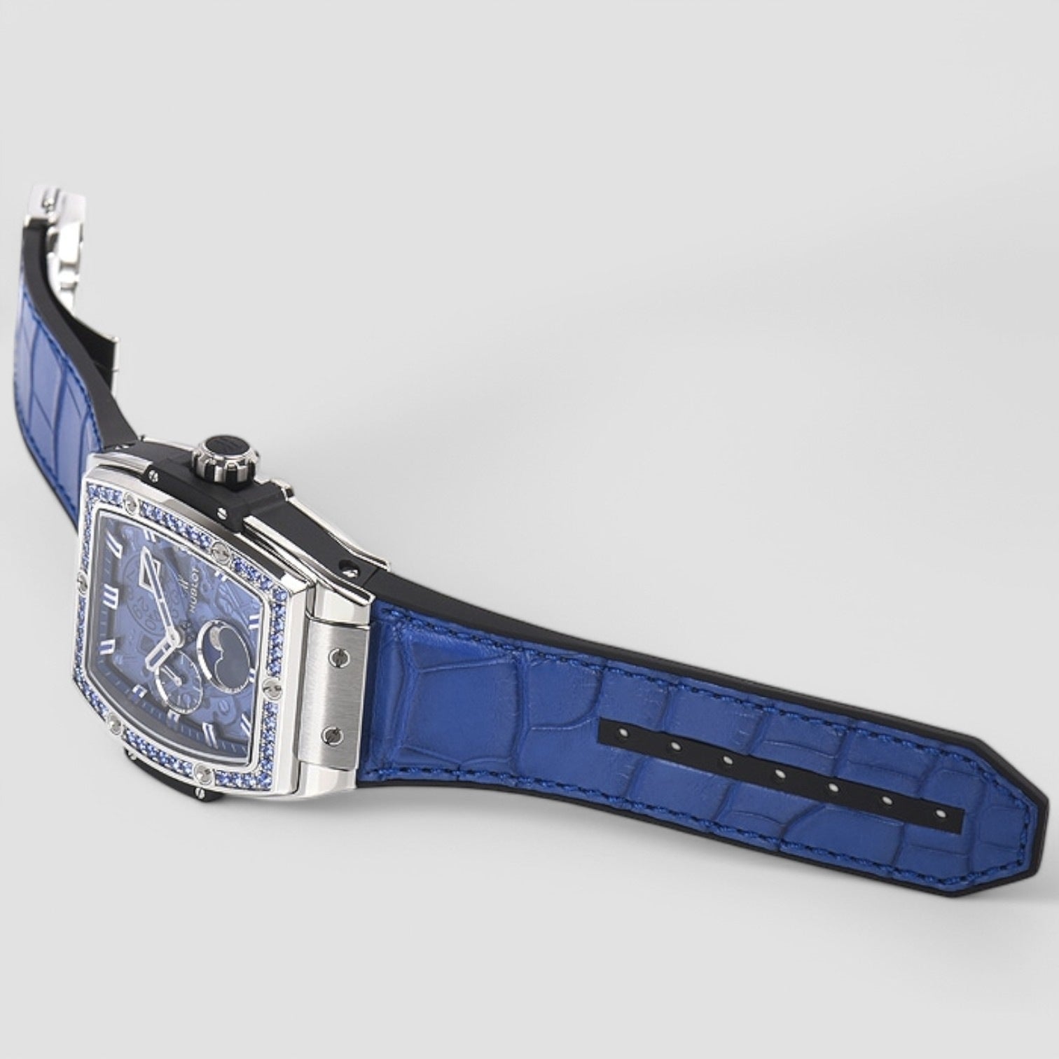 Spirit of Big Bang Moonphase Titanium Dark Blue 42 mm