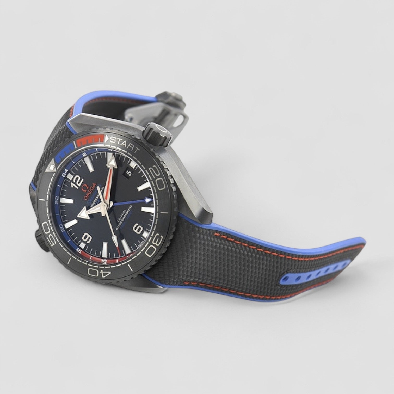 Planet Ocean 600m Co-Axial Master Chronometer GMT 45.5mm Mens Watch