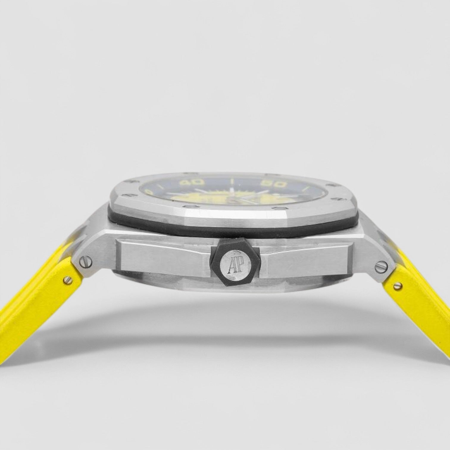Royal Oak Offshore Diver Yellow / Rubber