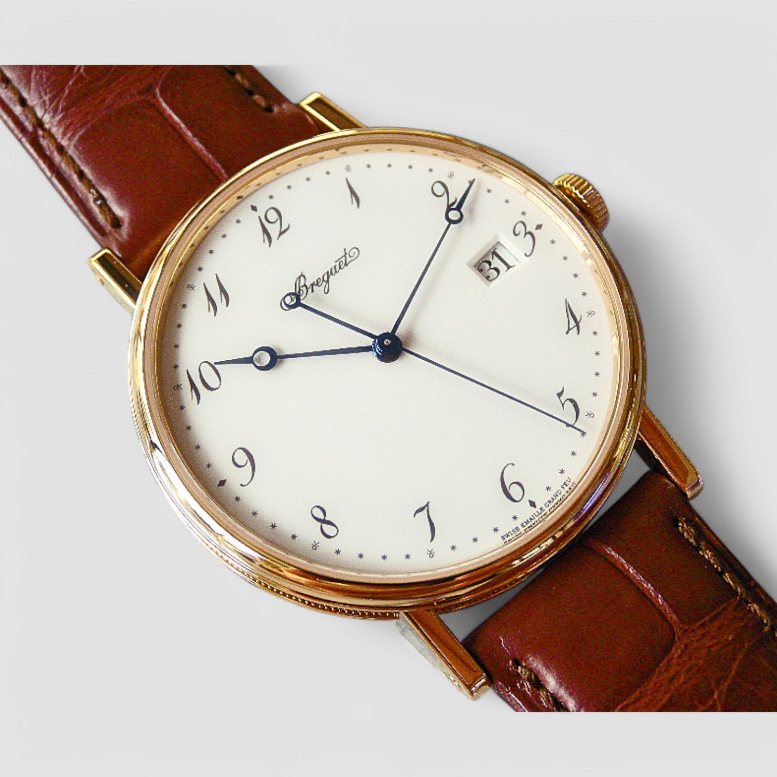 Classique Automatic Enamel Dial 18K Yellow Gold Description