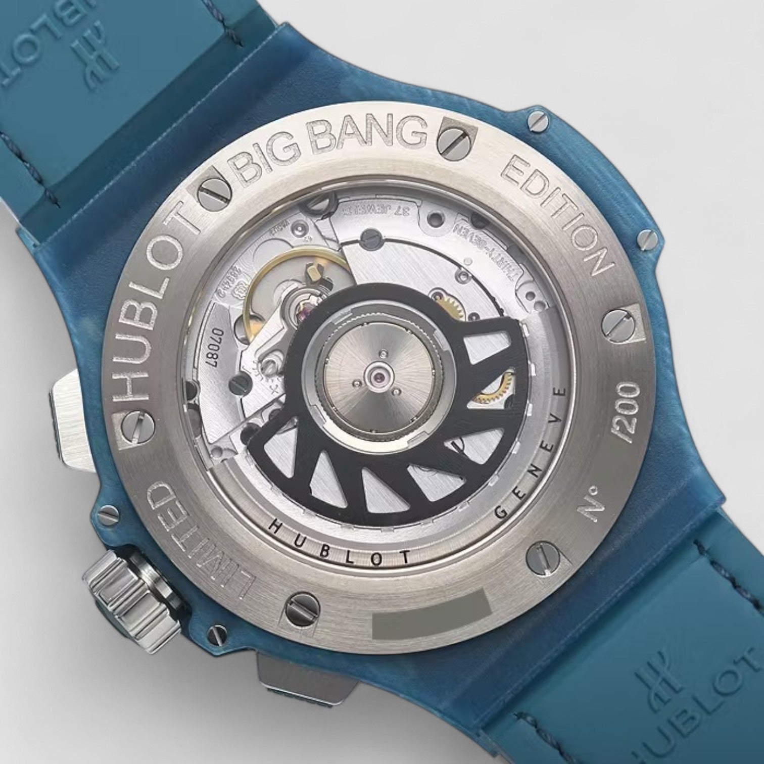 Big Bang Linen 41mm Midsize Watch