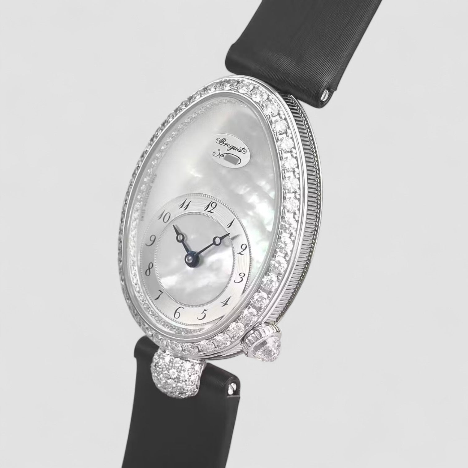 Reine De Naples Mother of Pearl 18K White Gold / Diamonds