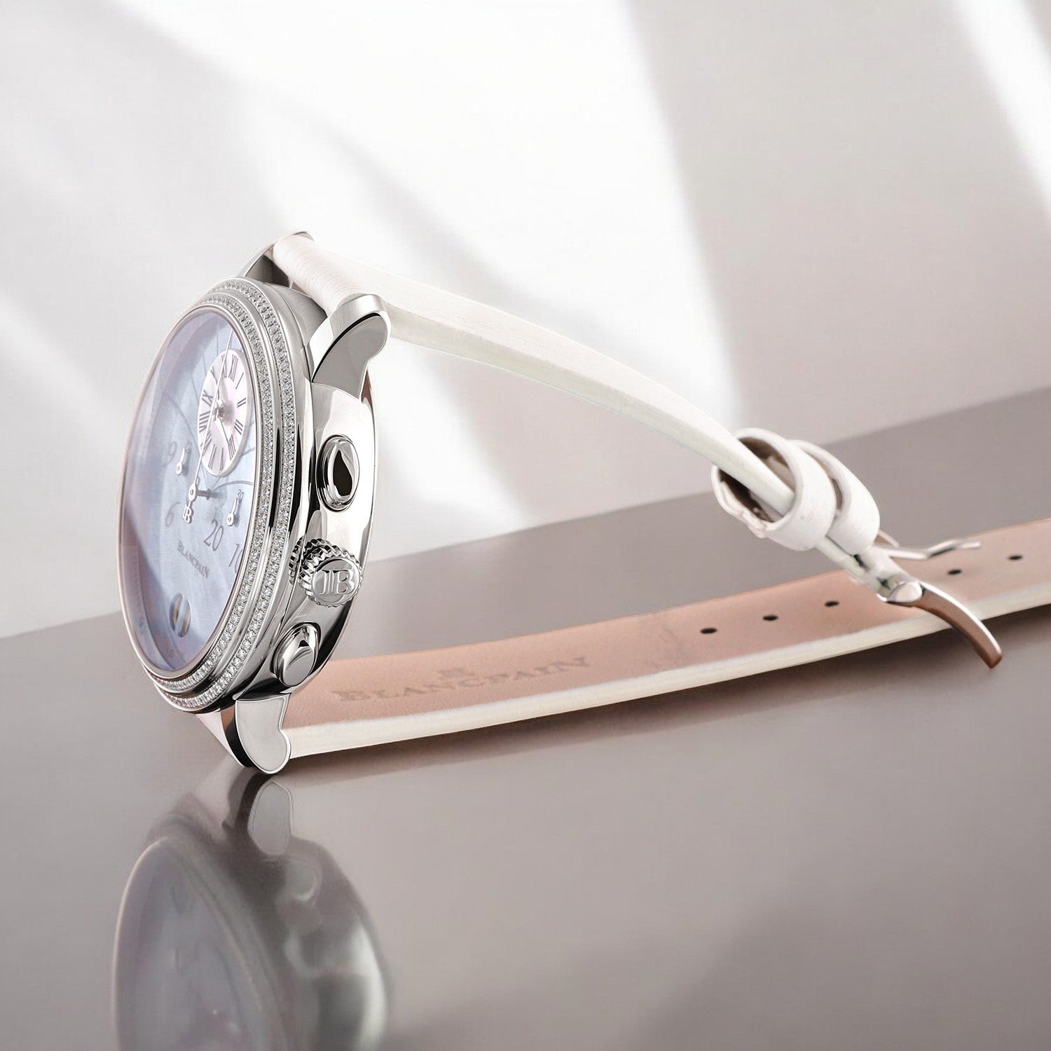 Ladies Flyback Chrono Grande Date 38.6mm