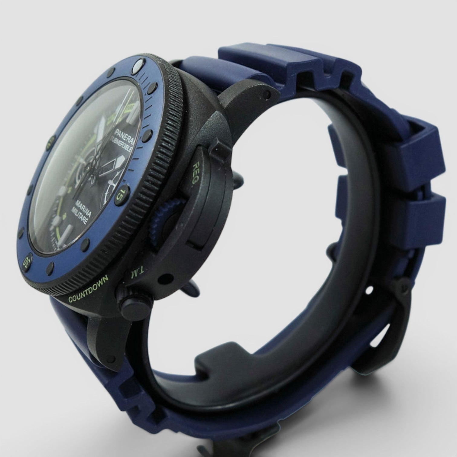 Luminor Submersible