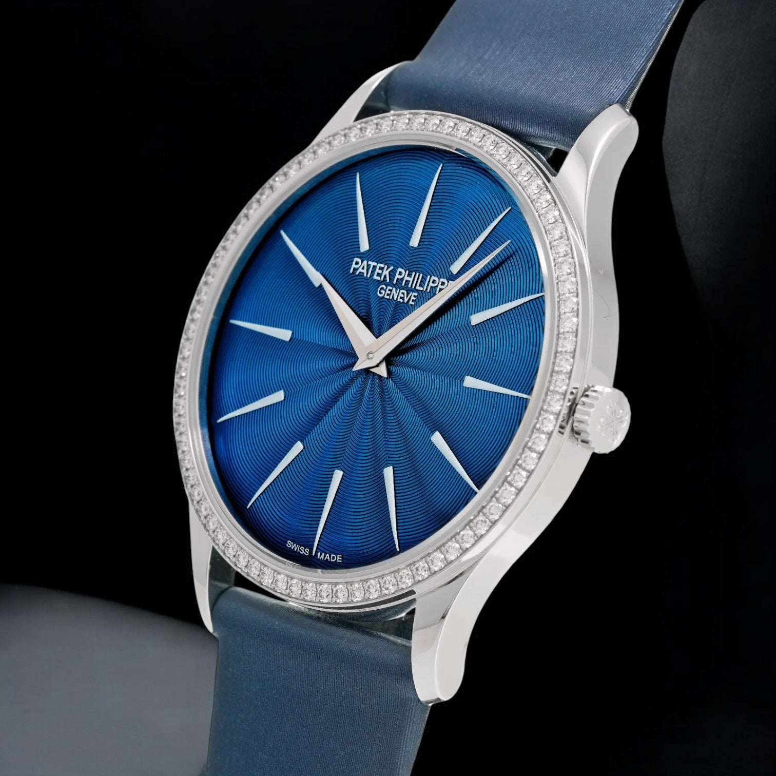 Calatrava Ladies 18K White Gold Diamonds Manual Wind 33MM