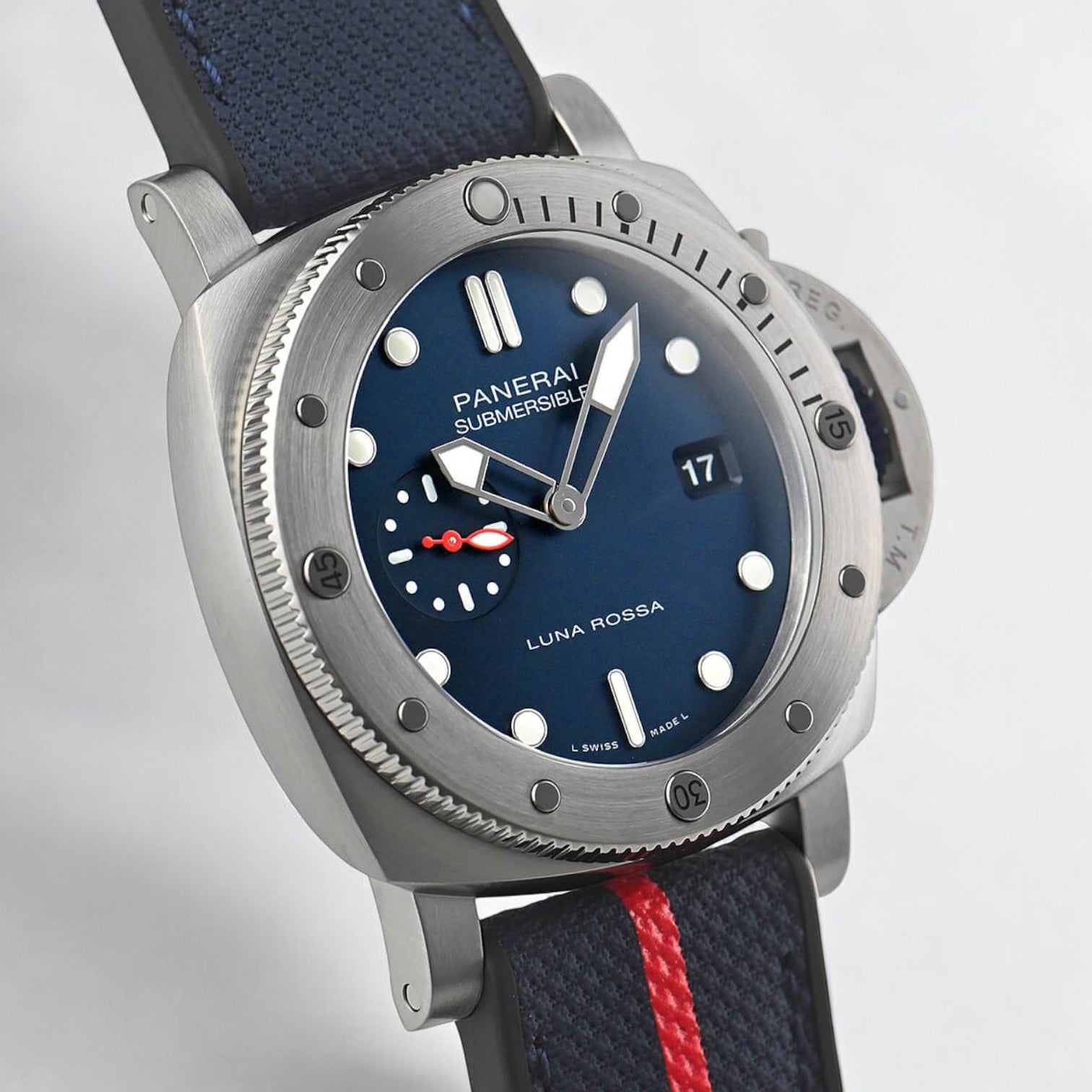 Luminor Submersible Quarantaquattro Luna Rossa Steel / Rubber