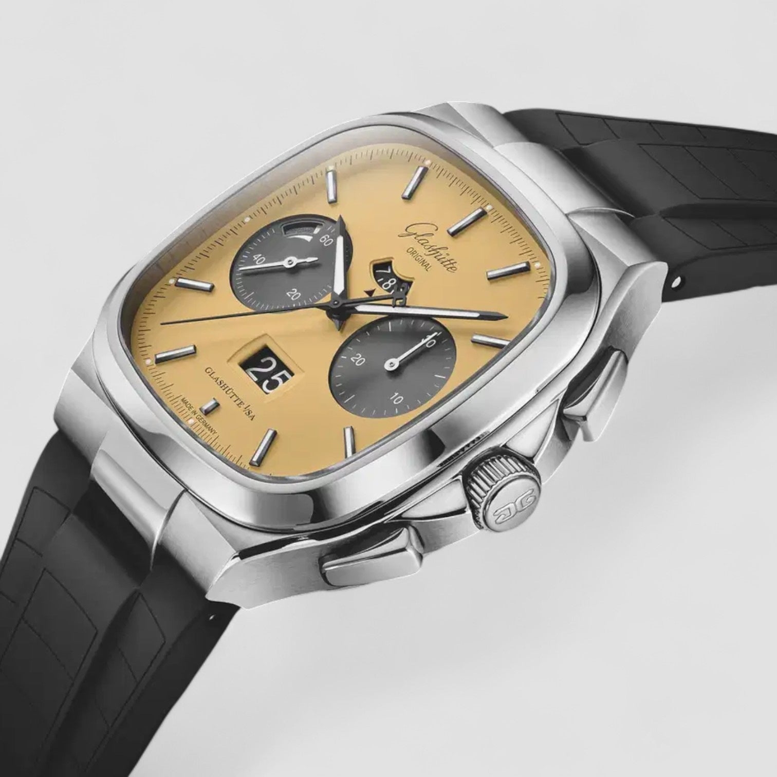 Seventies Chronograph Panorama Date “Golden Bay” Automatic Winding