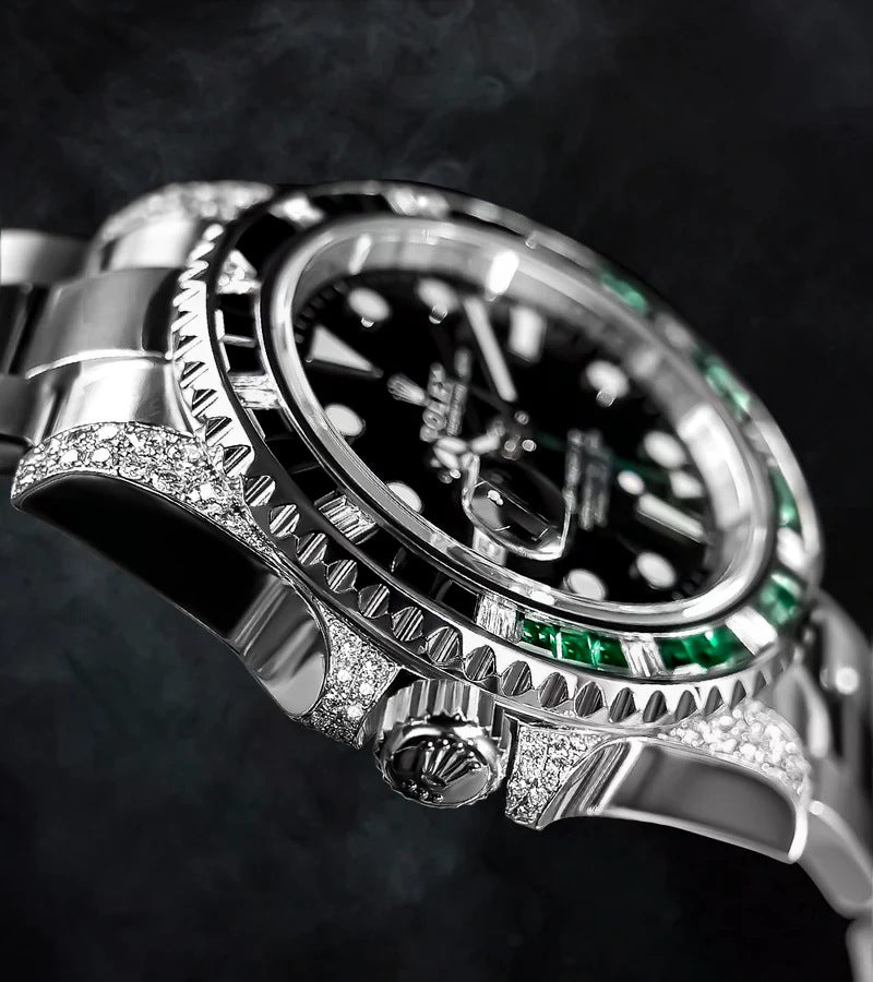 GMT-Master II 40 mm – "Sprite" Custom Diamond-Set with Green/Black Gemstone Iced Out