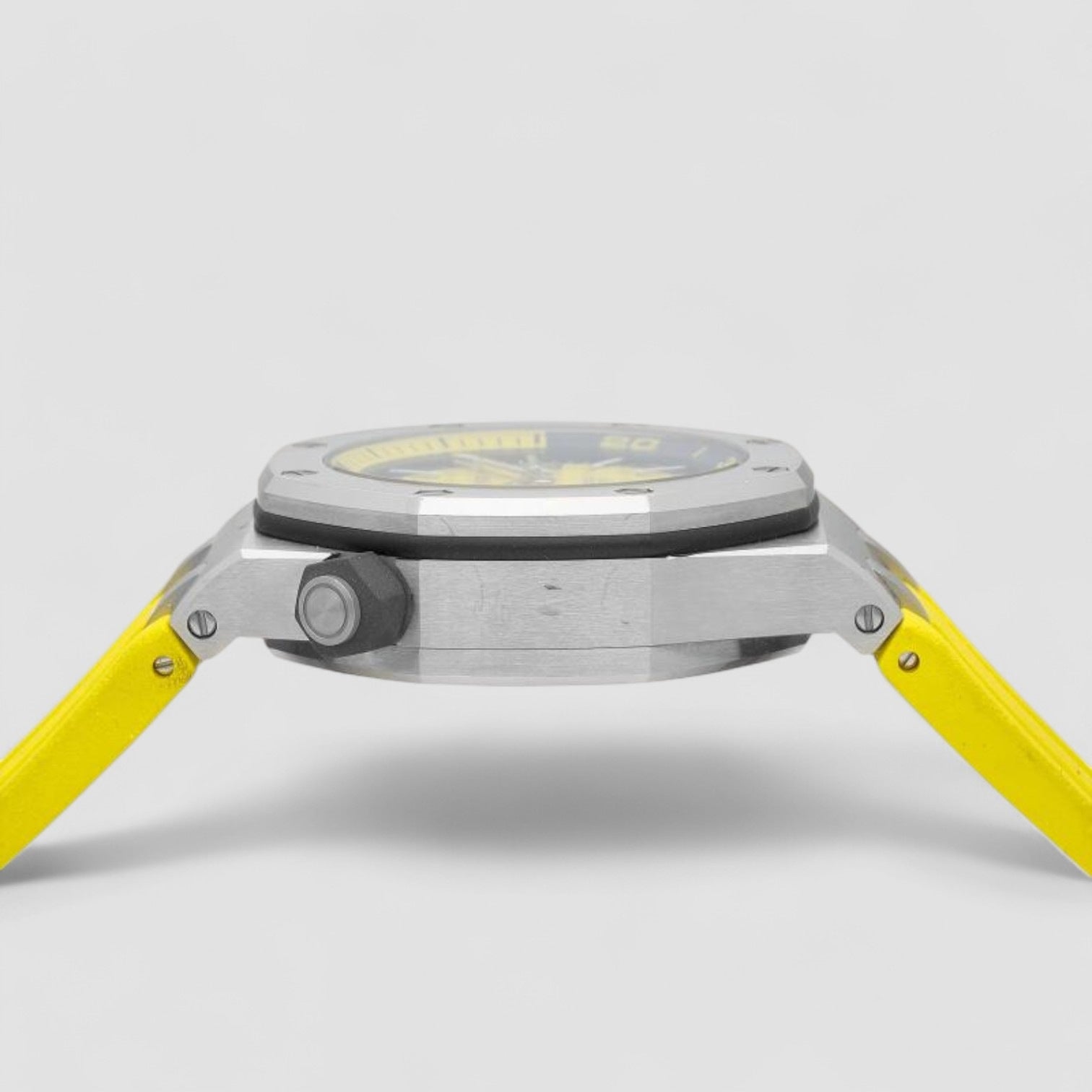 Royal Oak Offshore Diver Yellow / Rubber