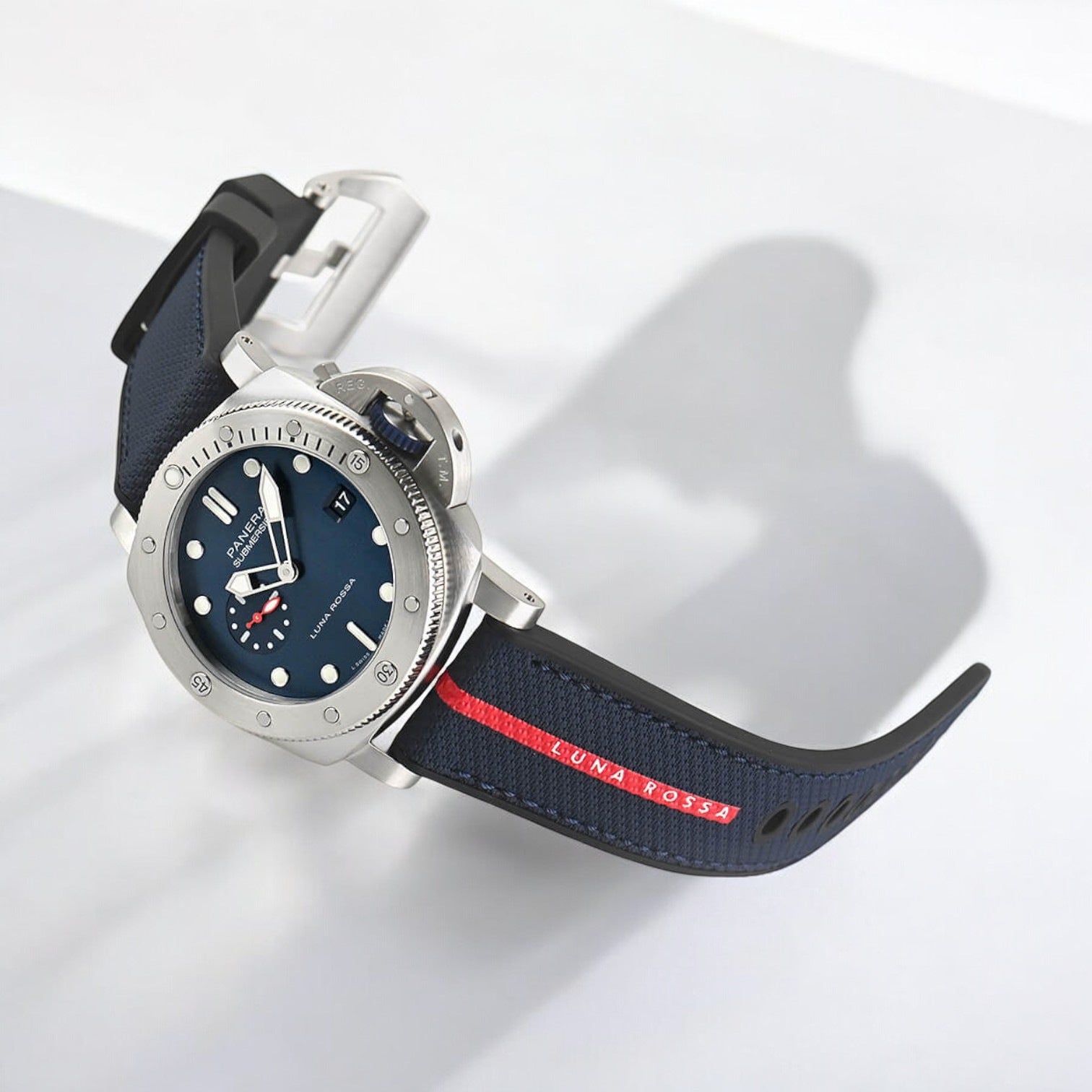 Luminor Submersible Quarantaquattro Luna Rossa Steel / Rubber