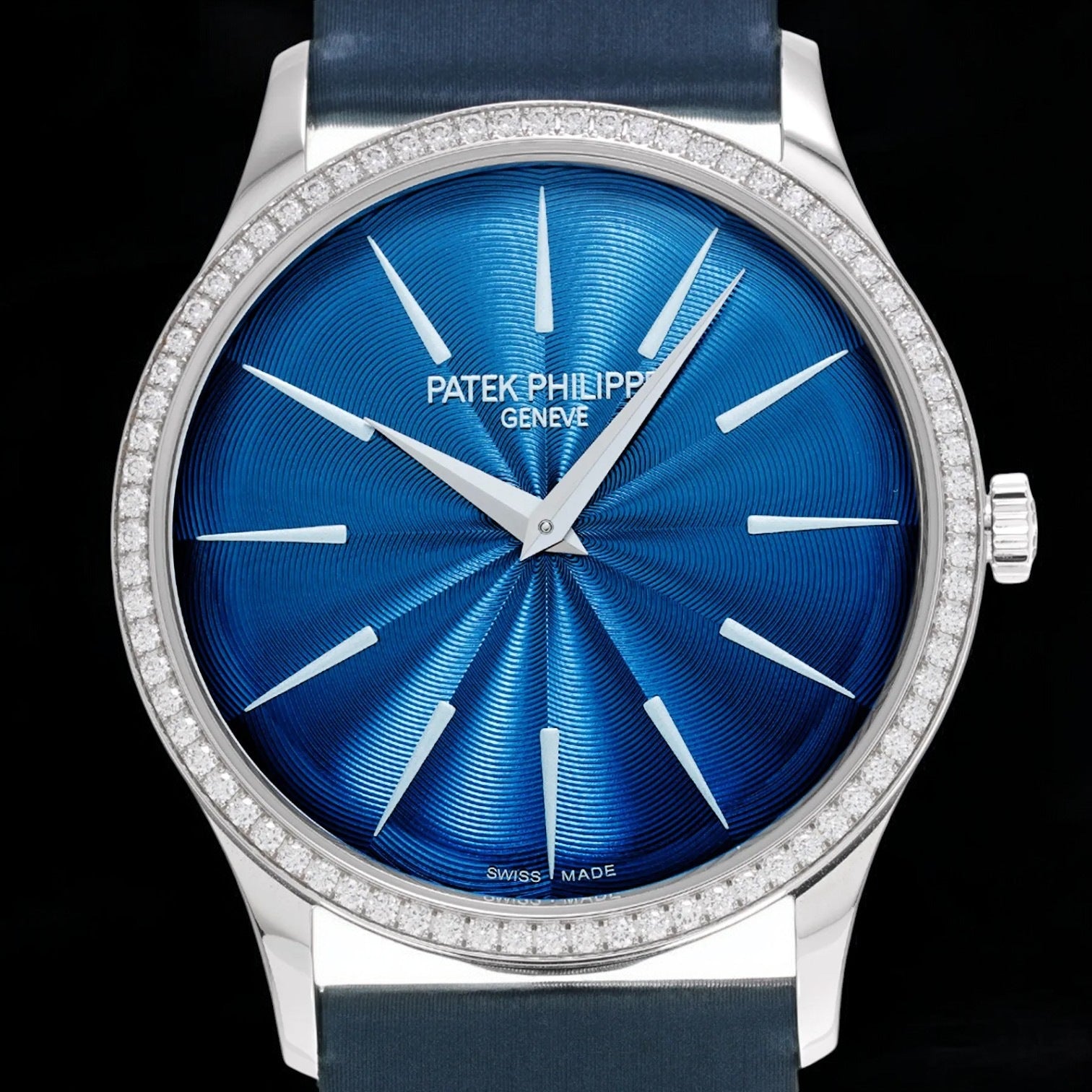 Calatrava Ladies 18K White Gold Diamonds Manual Wind 33MM