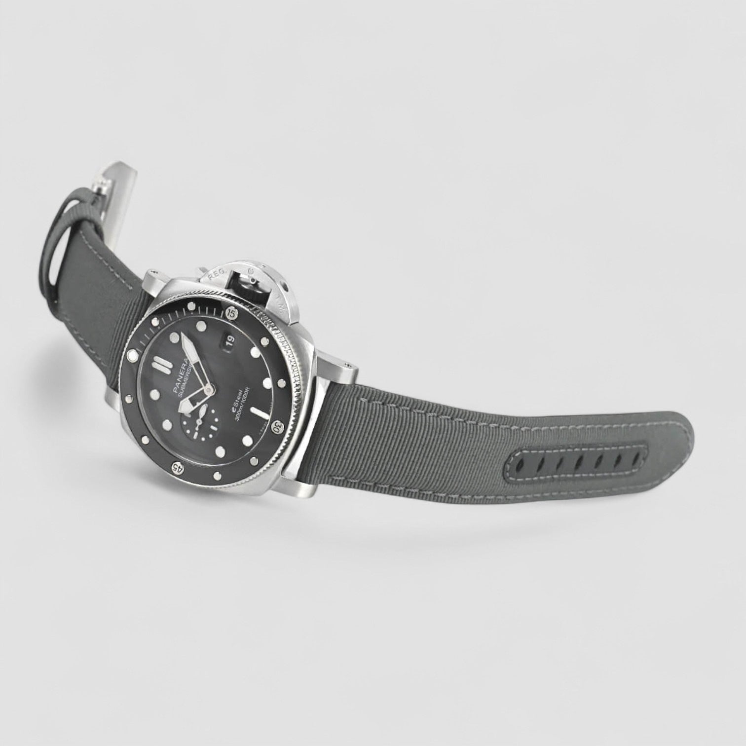 Submersible Quarantaquattro Grigio Roccia