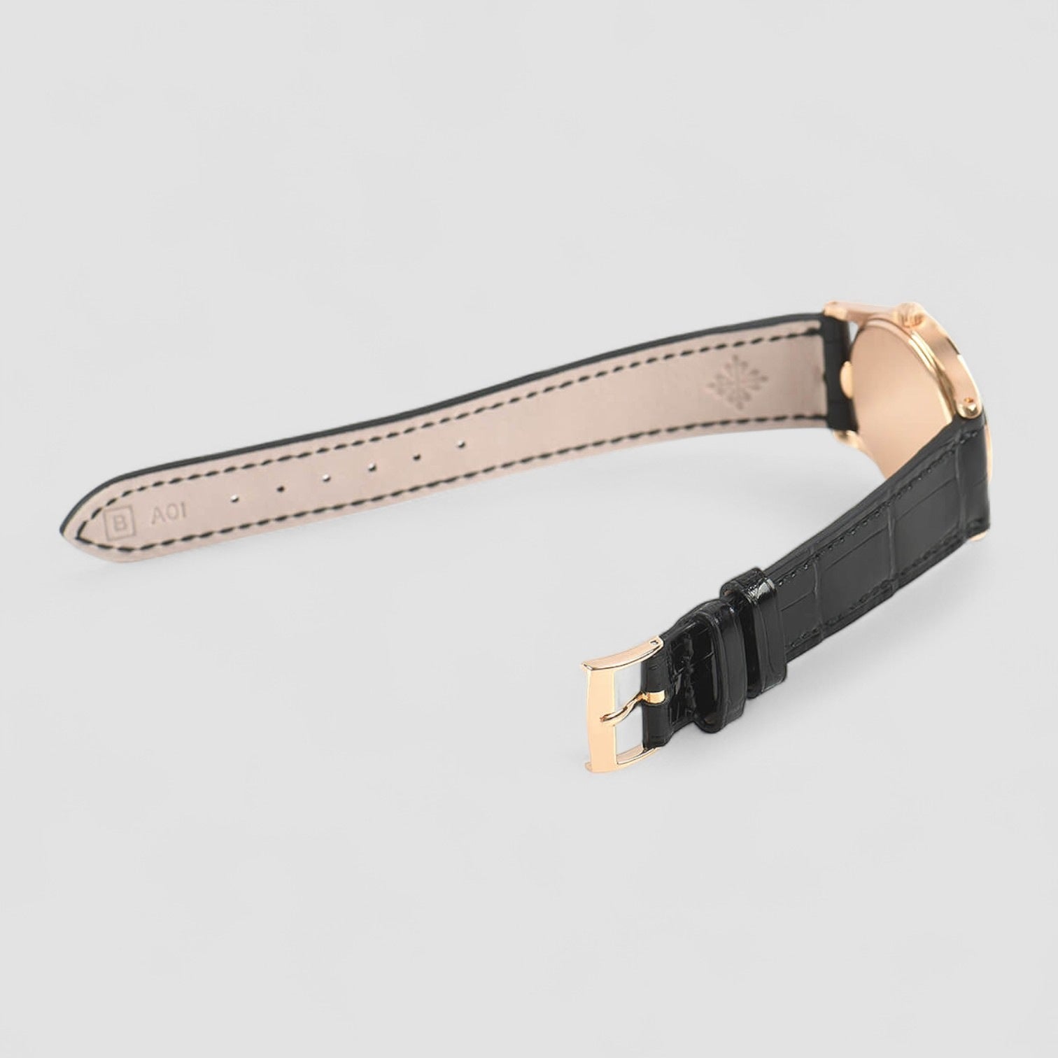 Calatrava Manual Wind 18K Yellow Gold Description