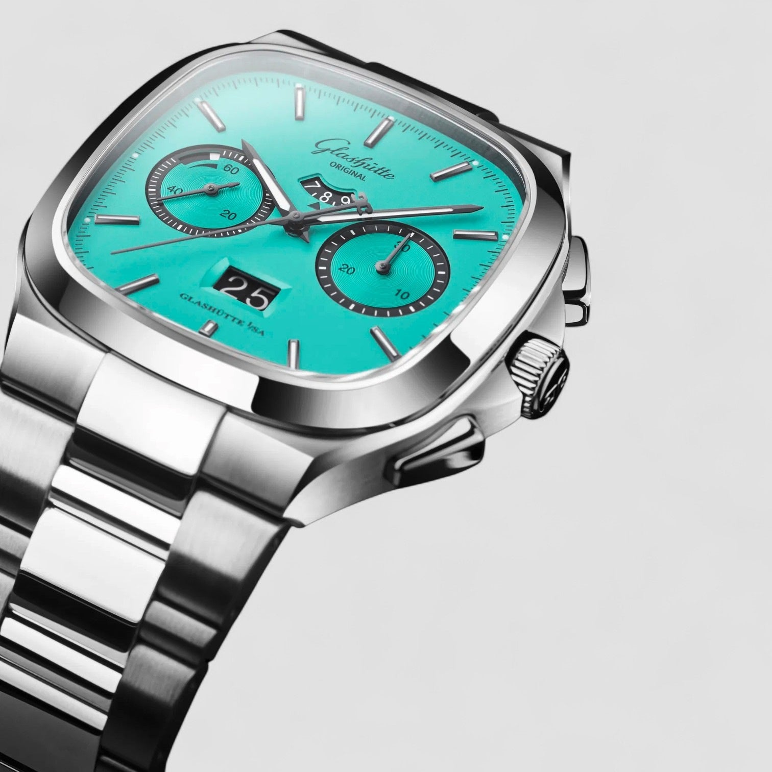 Seventies Chronograph Panorama Date Swimming Pool