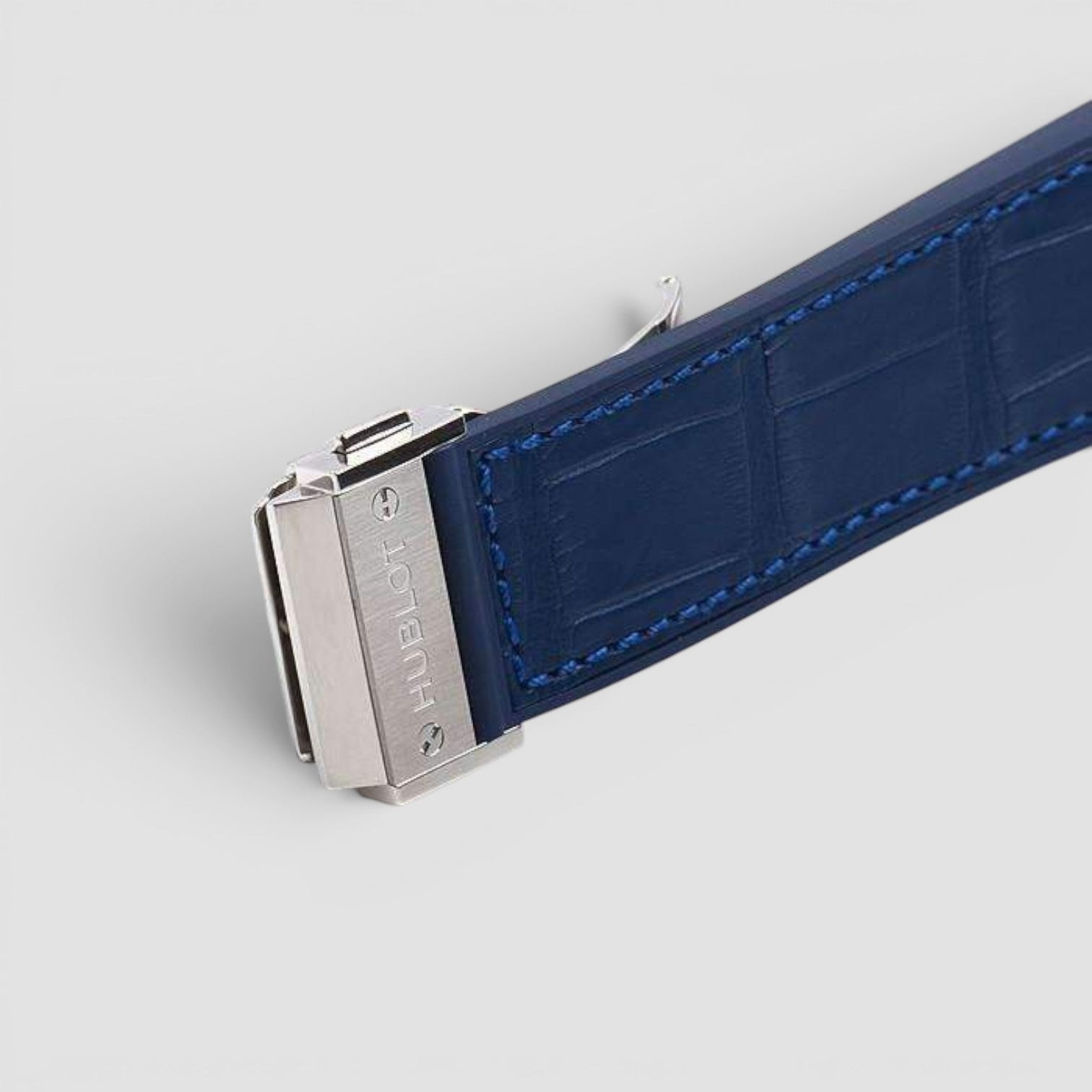 Classic Fusion Blue Chronograph 45mm Titanium Blue Dial