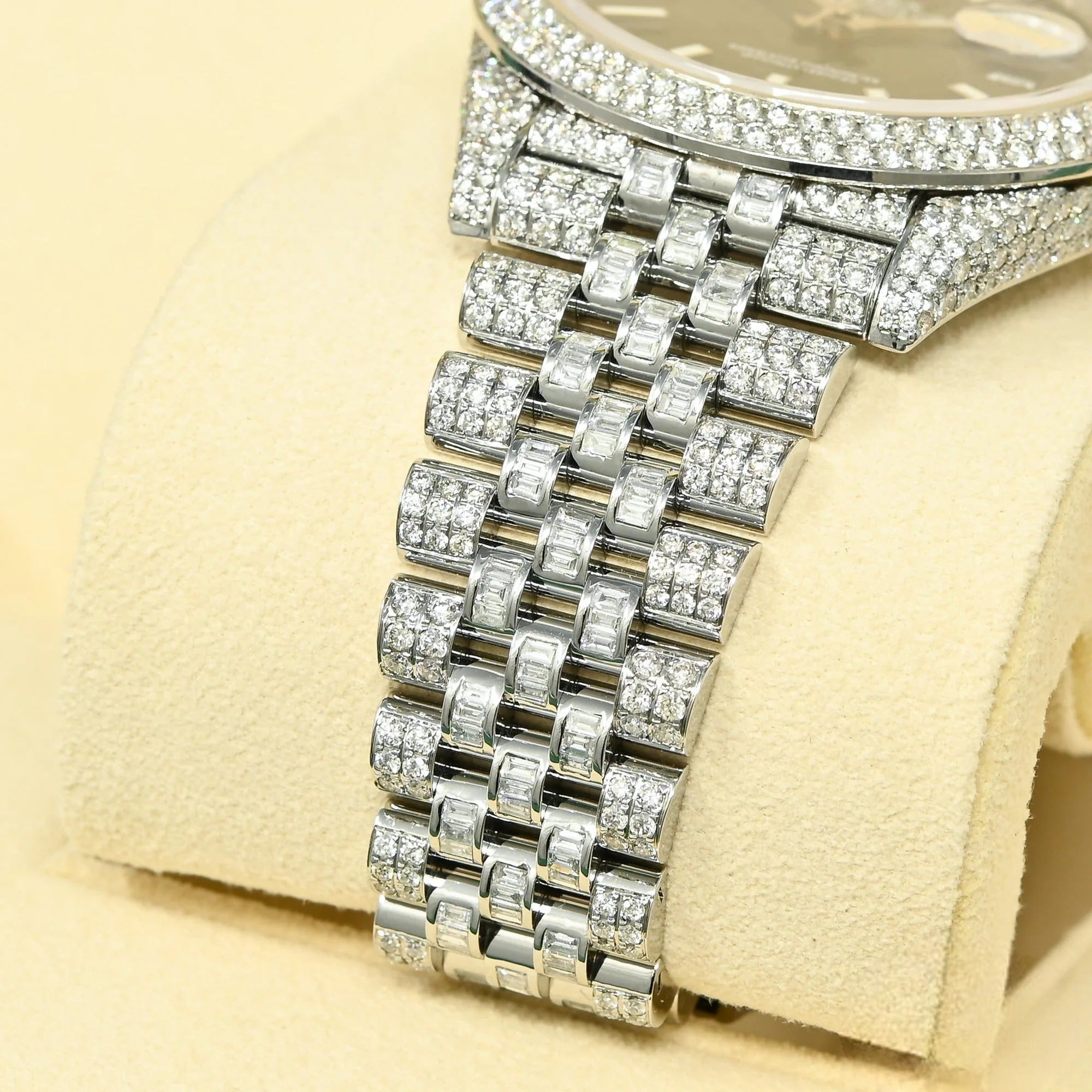 DATEJUST 41MM - JUBILEE FULL HONEYCOMB RHODIUM - Iced out