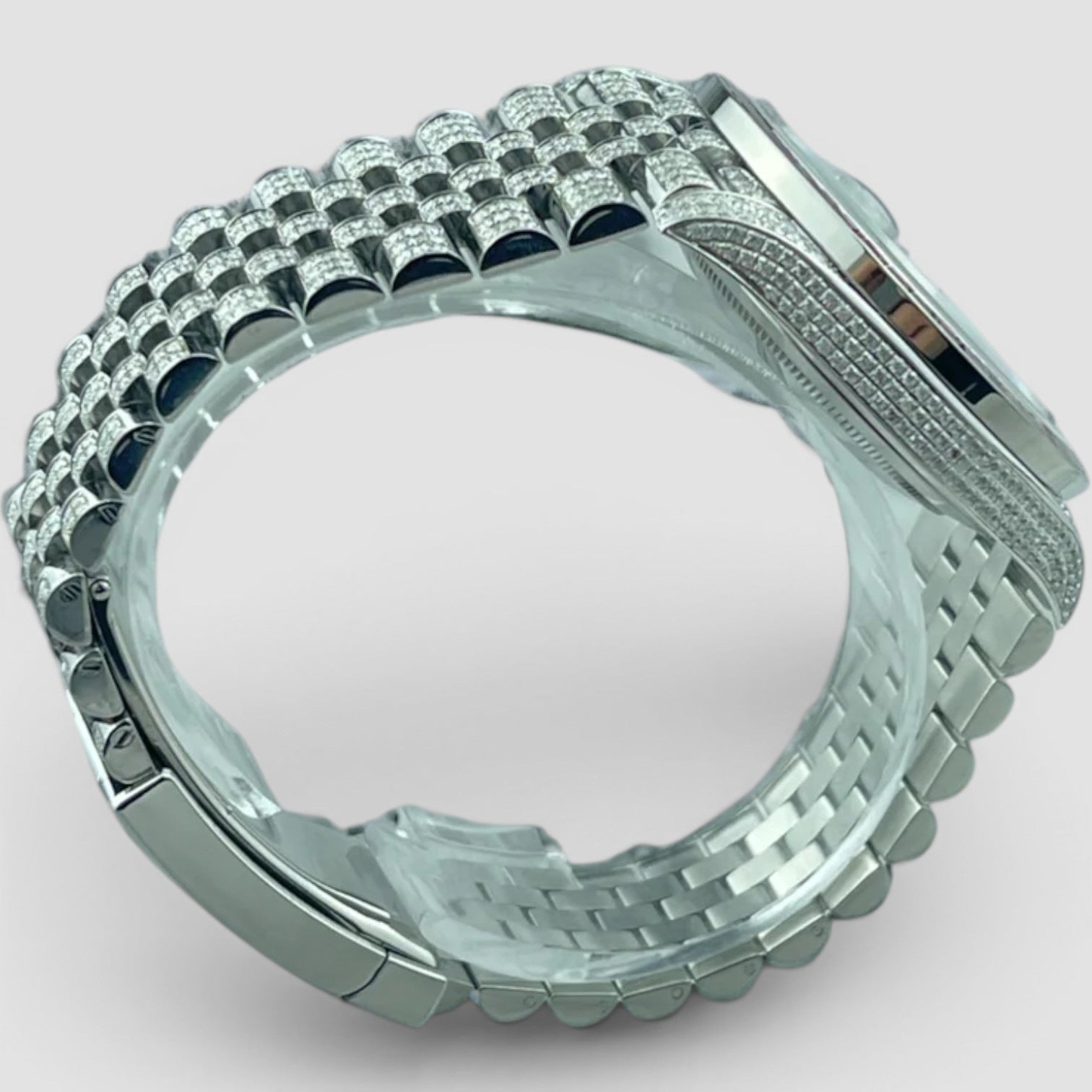 DATEJUST 41 FULL ICED OUT – RUBY BEZEL - RED ROMAN DIAL